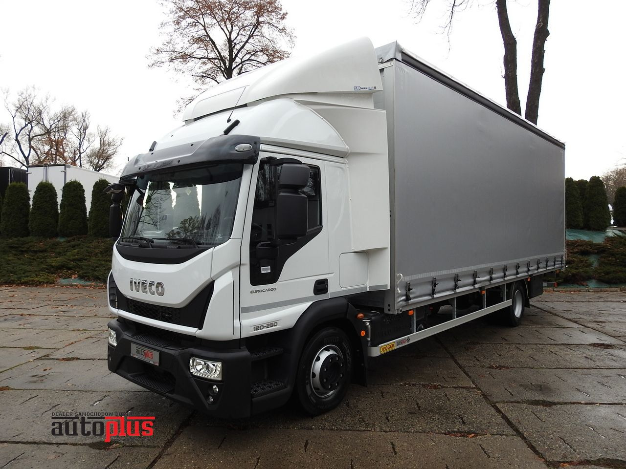 IVECO EUROCARGO 120-250 NEW TARPAULIN LIFT 18 PALLETS WEBASTO CRUISE CONTROL AIR CONDITIONING LED LIGHTS PNEUMATICS AUTOMATIC TRANSMISSION HI-MATIC 250HP - شاحنة ستارة جانبية: صورة 1 IVECO EUROCARGO 120-250 NEW TARPAULIN LIFT 18 PALLETS WEBASTO CRUISE CONTROL AIR CONDITIONING LED LIGHTS PNEUMATICS AUTOMATIC TRANSMISSION HI-MATIC 250HP - شاحنة ستارة جانبية: صورة 1