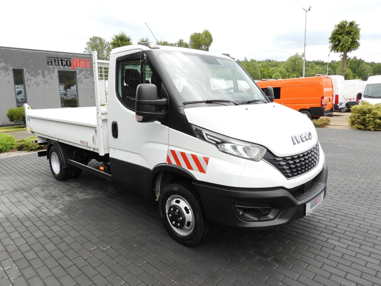 Iveco DAILY 35C21 KIPPER TEMPOMAT NAVIGATION LED - قلاب صغير: صورة 4 Iveco DAILY 35C21 KIPPER TEMPOMAT NAVIGATION LED - قلاب صغير: صورة 4