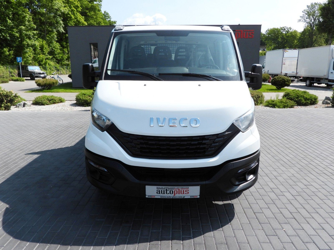 Iveco DAILY 35S12 PRITSCHE DOPPELKABINE DOKA 7 SITZE - شاحنة مفتوحة, الشاحنات الصغيرة كابينة مزدوجة: صورة 5 Iveco DAILY 35S12 PRITSCHE DOPPELKABINE DOKA 7 SITZE - شاحنة مفتوحة, الشاحنات الصغيرة كابينة مزدوجة: صورة 5