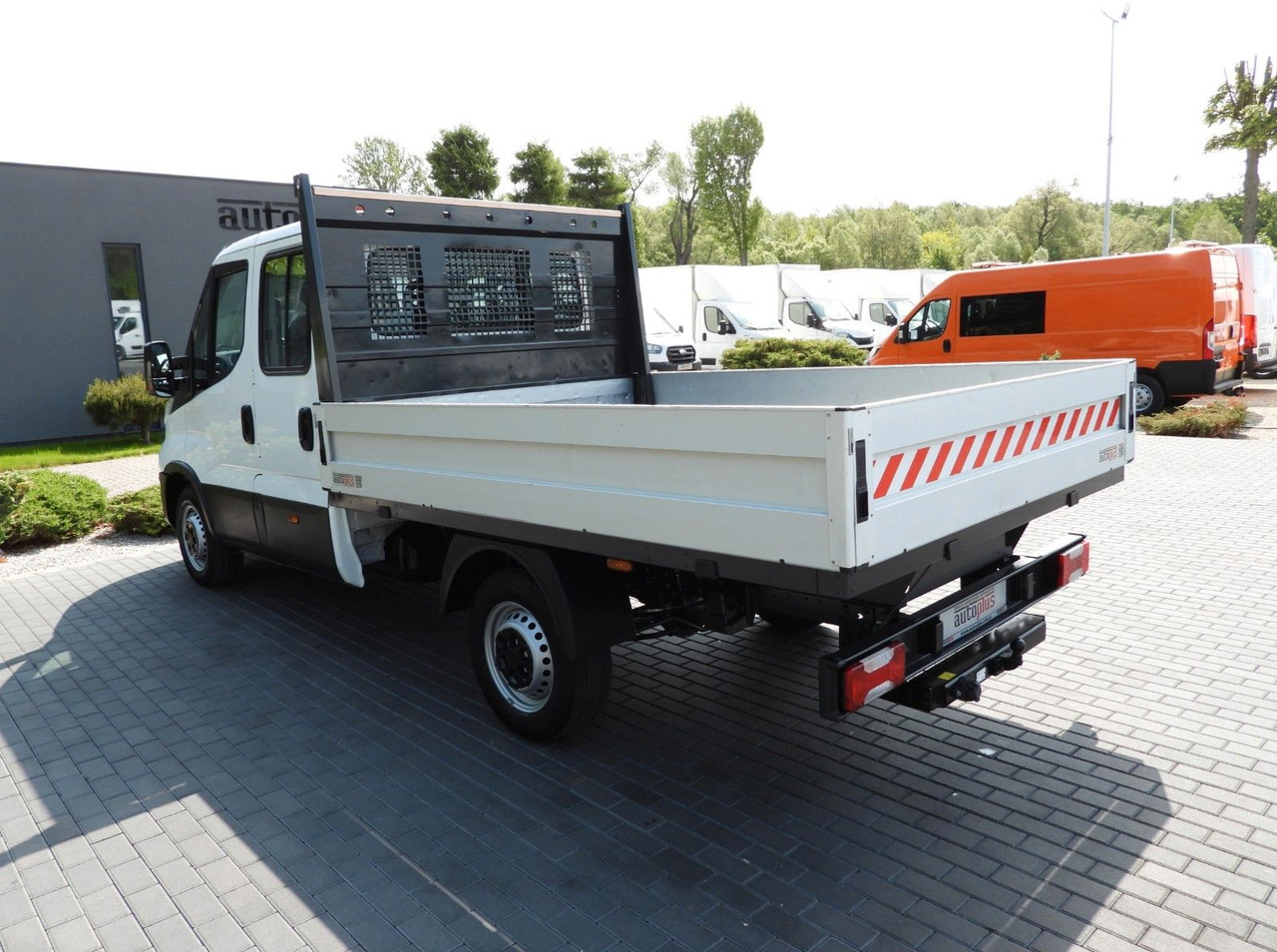 شاحنة مفتوحة, الشاحنات الصغيرة كابينة مزدوجة Iveco DAILY 35S12 PRITSCHE DOPPELKABINE DOKA 7 SITZE: صورة 9