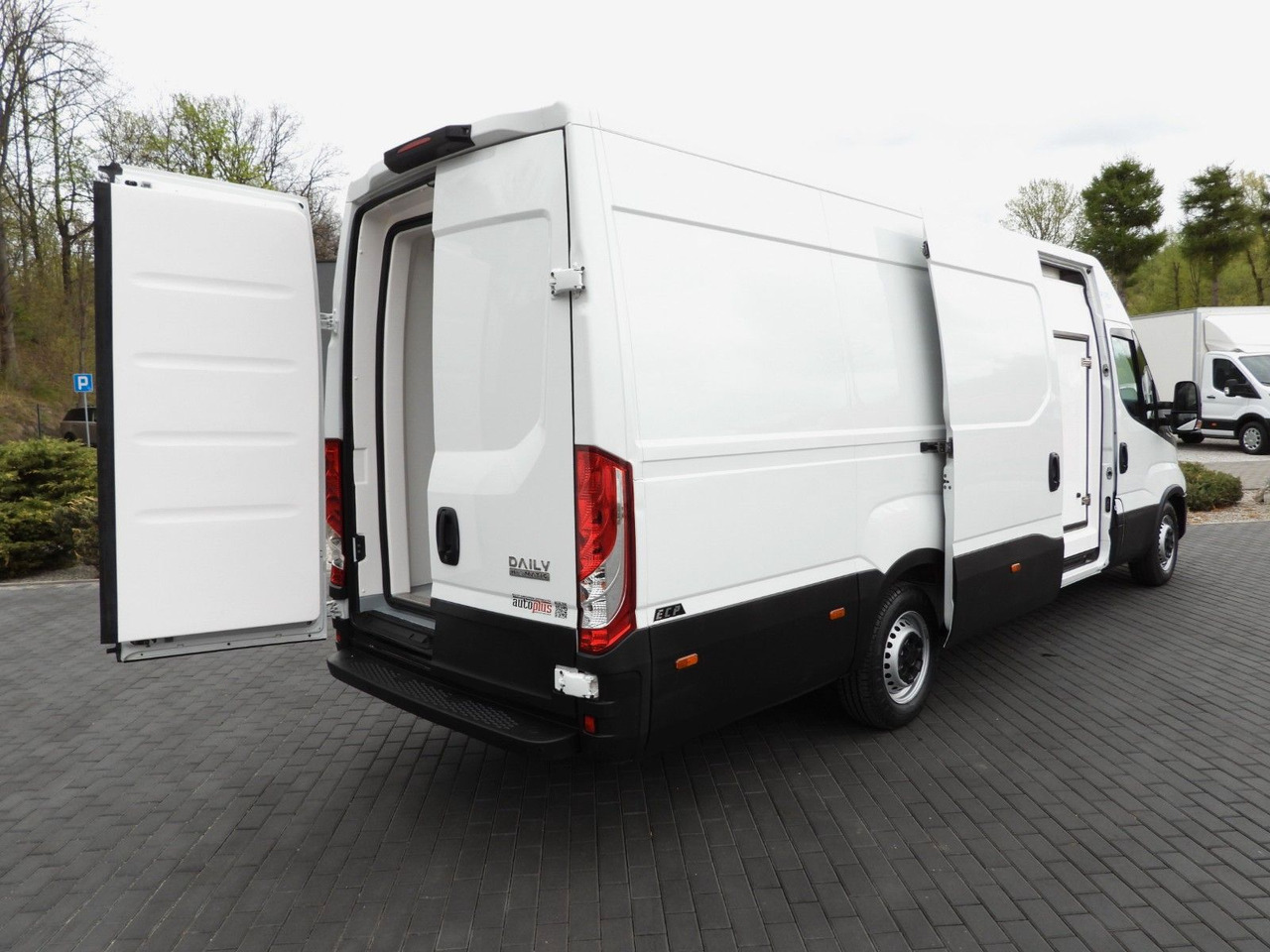 Iveco DAILY 35S14 KÜHLKASTENWAGEN -5*C STROMVERSORGUNG - شاحنة مُبرّدة للتوصيل: صورة 3 Iveco DAILY 35S14 KÜHLKASTENWAGEN -5*C STROMVERSORGUNG - شاحنة مُبرّدة للتوصيل: صورة 3