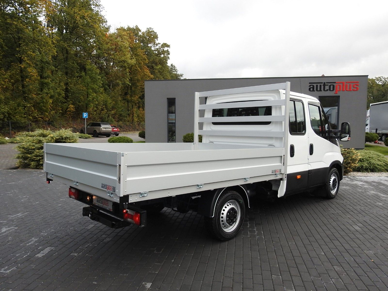 Iveco DAILY 35S15 PRITSCHE DOPPELKABINE DOKA 7 SITZE - شاحنة مفتوحة, الشاحنات الصغيرة كابينة مزدوجة: صورة 3 Iveco DAILY 35S15 PRITSCHE DOPPELKABINE DOKA 7 SITZE - شاحنة مفتوحة, الشاحنات الصغيرة كابينة مزدوجة: صورة 3