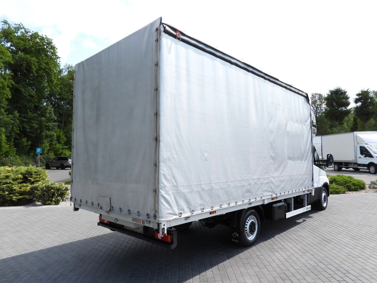 Iveco DAILY 35S18 PRITSCHE PLANE 10 PALETTEN TEMPOMAT - شاحنة ستارة جانبية: صورة 3 Iveco DAILY 35S18 PRITSCHE PLANE 10 PALETTEN TEMPOMAT - شاحنة ستارة جانبية: صورة 3