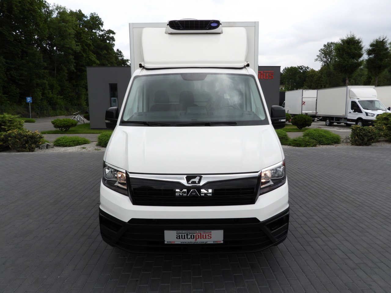 MAN TGE 3.180 REGRIGERATOR BOX 0*C CRUISE CONTROL TWIN WHEELS AIR CONDITIONING 180HP - شاحنة مُبرّدة للتوصيل: صورة 5 MAN TGE 3.180 REGRIGERATOR BOX 0*C CRUISE CONTROL TWIN WHEELS AIR CONDITIONING 180HP - شاحنة مُبرّدة للتوصيل: صورة 5