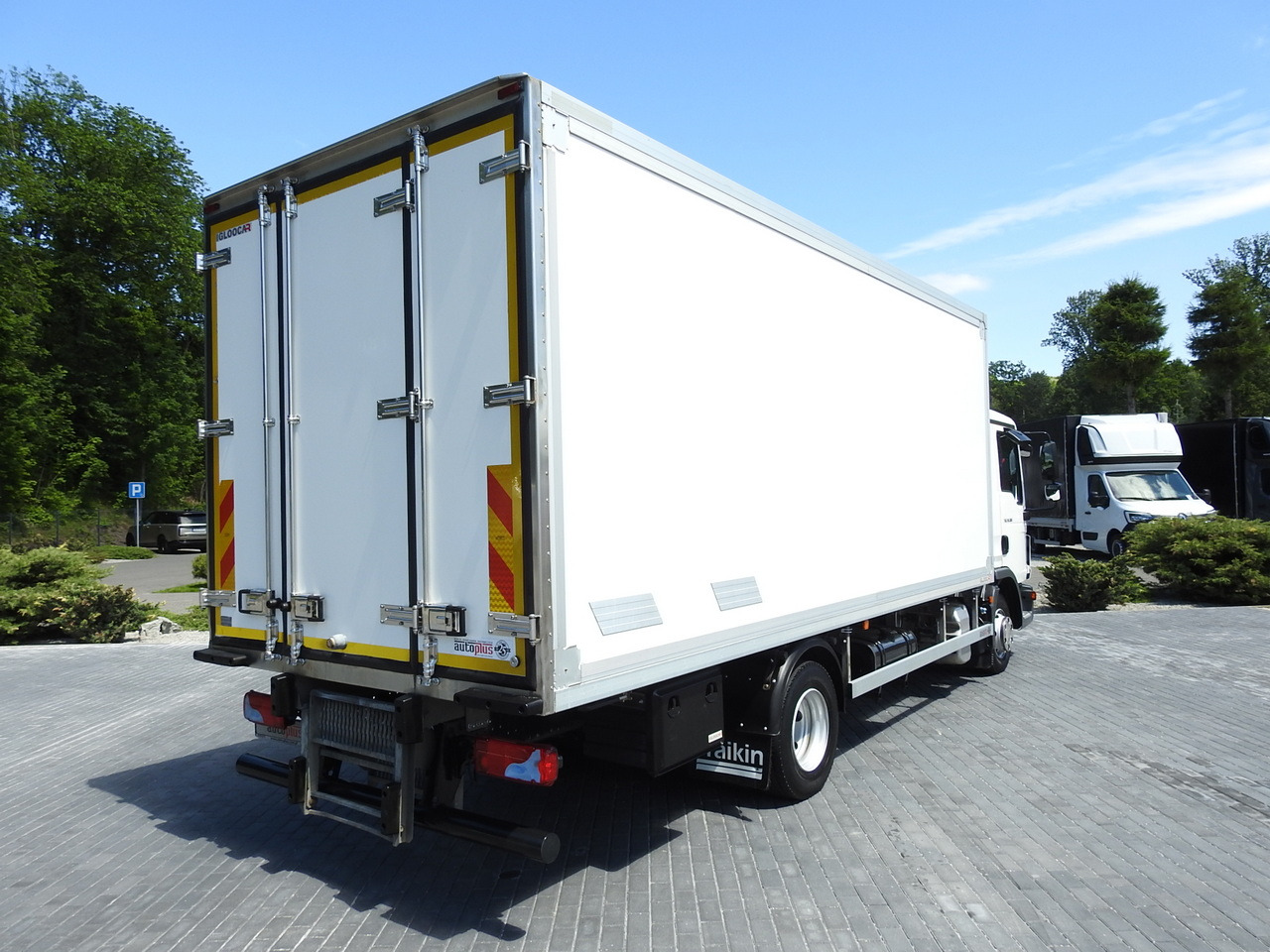 MAN TGL 10.180 REGRIGERATOR BOX -20*C 11 PALLETS POWER SUPPLY 230V AIR CONDITIONING PNEUMATICS TWIN WHEELS 180HP - شاحنة الفريزر: صورة 3 MAN TGL 10.180 REGRIGERATOR BOX -20*C 11 PALLETS POWER SUPPLY 230V AIR CONDITIONING PNEUMATICS TWIN WHEELS 180HP - شاحنة الفريزر: صورة 3