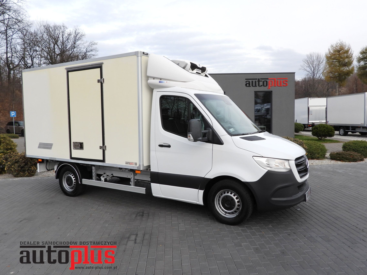 MERCEDES SPRINTER 314 REGRIGERATOR BOX -1*C CRUISE CONTROL NAVIGATION AIR CONDITIONING 140HP - شاحنة مُبرّدة للتوصيل: صورة 1 MERCEDES SPRINTER 314 REGRIGERATOR BOX -1*C CRUISE CONTROL NAVIGATION AIR CONDITIONING 140HP - شاحنة مُبرّدة للتوصيل: صورة 1