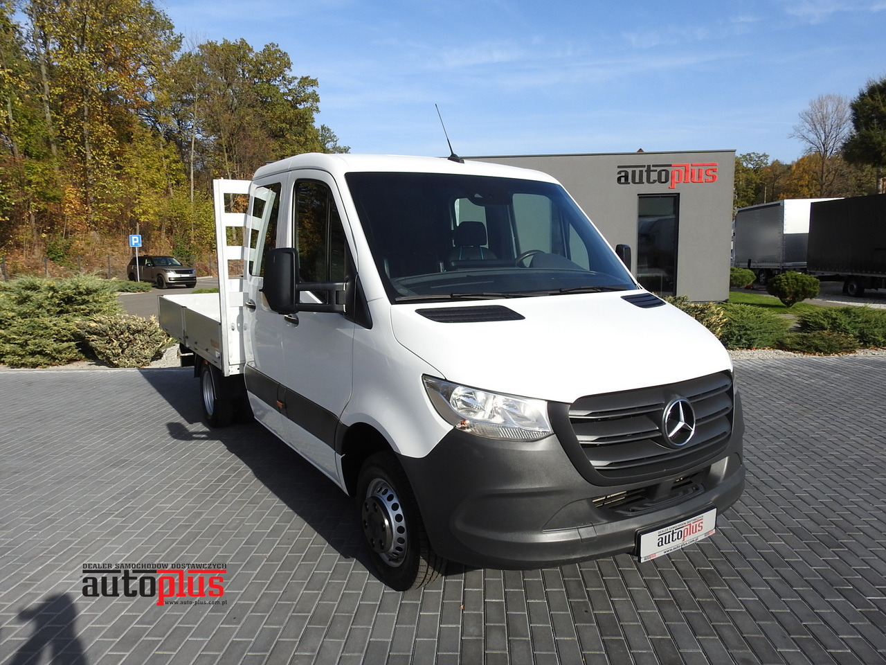 MERCEDES SPRINTER 516 STAKE BODY DOUBLE CABIN DOKA 6 SEATS CRUISE CONTROL AIR CONDITIONING TWIN WHEELS 160HP - شاحنة مفتوحة: صورة 1 MERCEDES SPRINTER 516 STAKE BODY DOUBLE CABIN DOKA 6 SEATS CRUISE CONTROL AIR CONDITIONING TWIN WHEELS 160HP - شاحنة مفتوحة: صورة 1