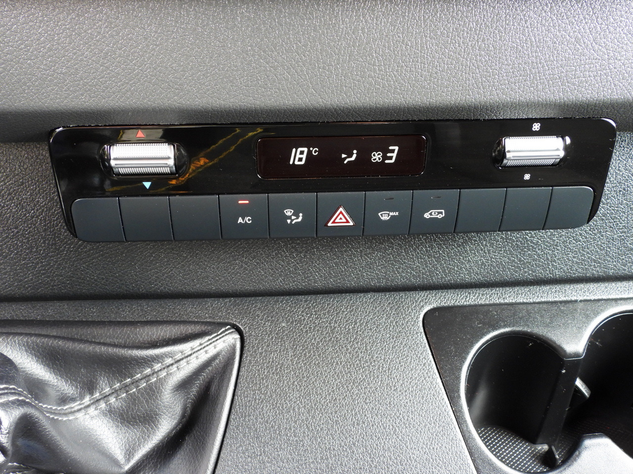 شاحنة ستارة جانبية MERCEDES SPRINTER 519 TARPAULIN 8 PALLETS WEBASTO CRUISE CONTROL TWIN WHEELS AIR CONDITIONING 190HP: صورة 41 شاحنة ستارة جانبية MERCEDES SPRINTER 519 TARPAULIN 8 PALLETS WEBASTO CRUISE CONTROL TWIN WHEELS AIR CONDITIONING 190HP: صورة 41