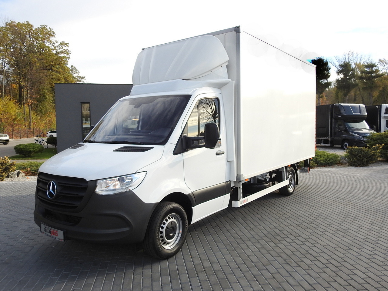 شاحنة مغلقة الصندوق MERCEDES SPRINTER BOX LIFT 8 PALLETS AIR CONDITIONING  150HP: صورة 17