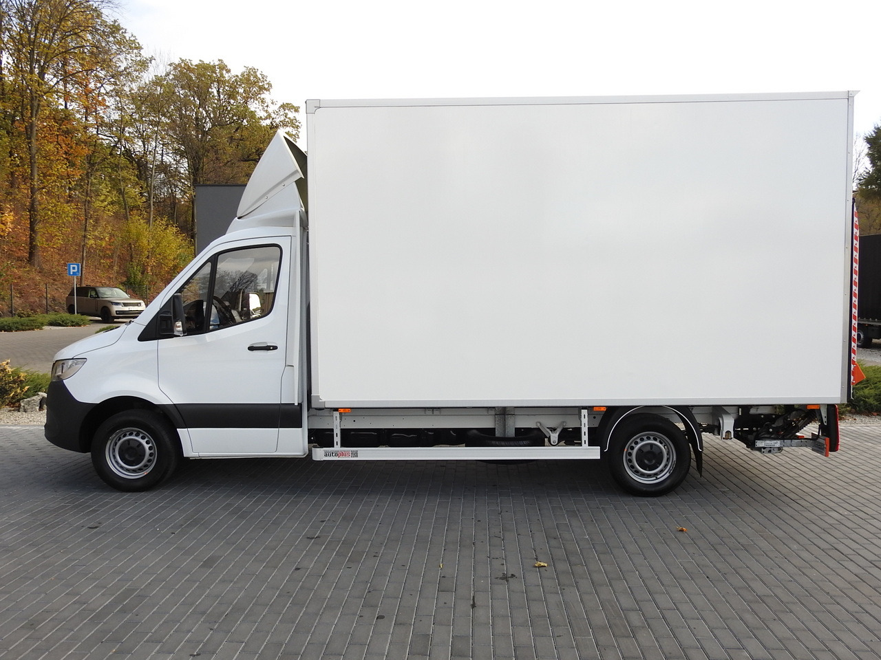 شاحنة مغلقة الصندوق MERCEDES SPRINTER BOX LIFT 8 PALLETS AIR CONDITIONING  150HP: صورة 8