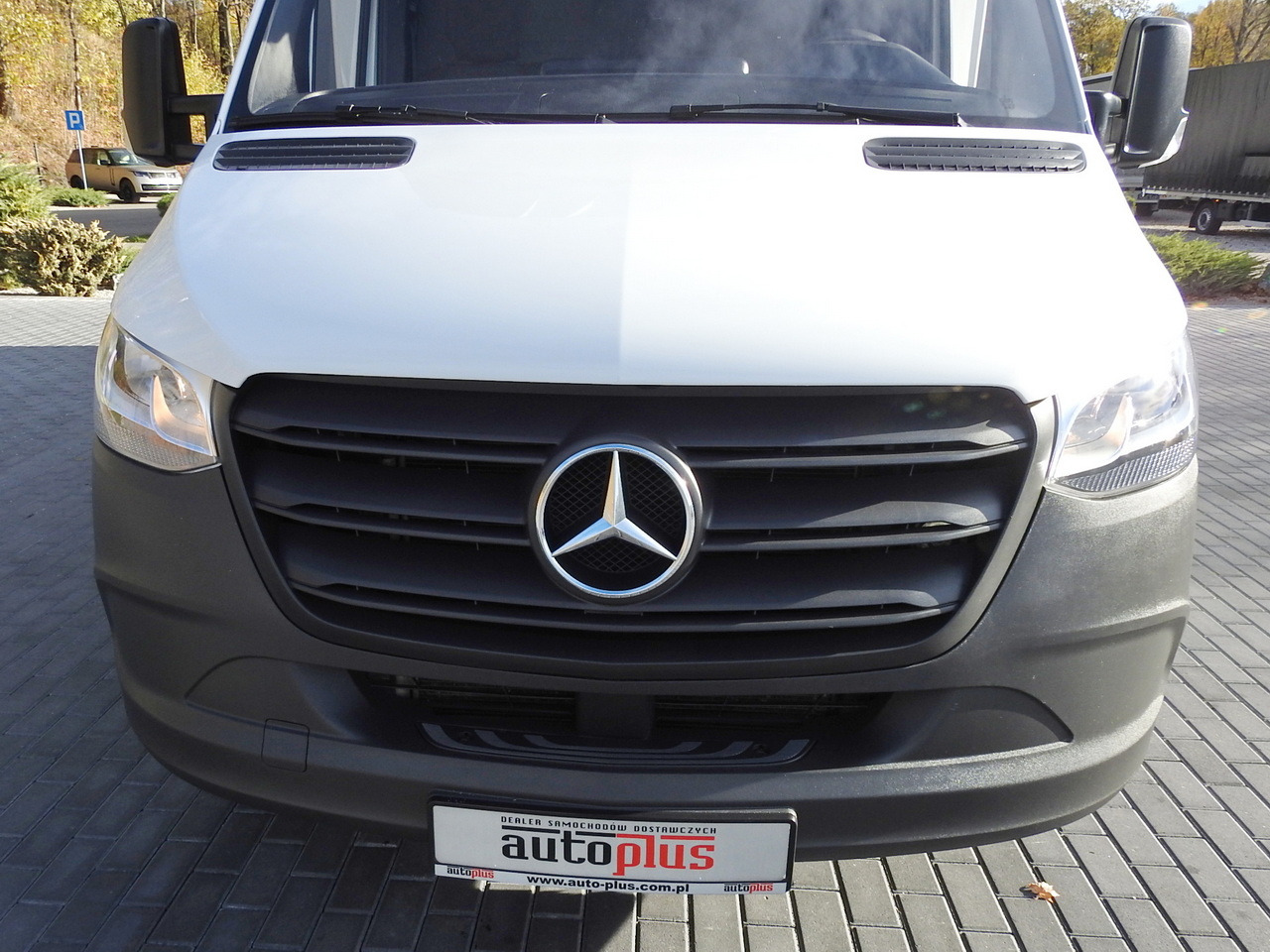 شاحنة مغلقة الصندوق MERCEDES SPRINTER BOX LIFT 8 PALLETS AIR CONDITIONING  150HP: صورة 14