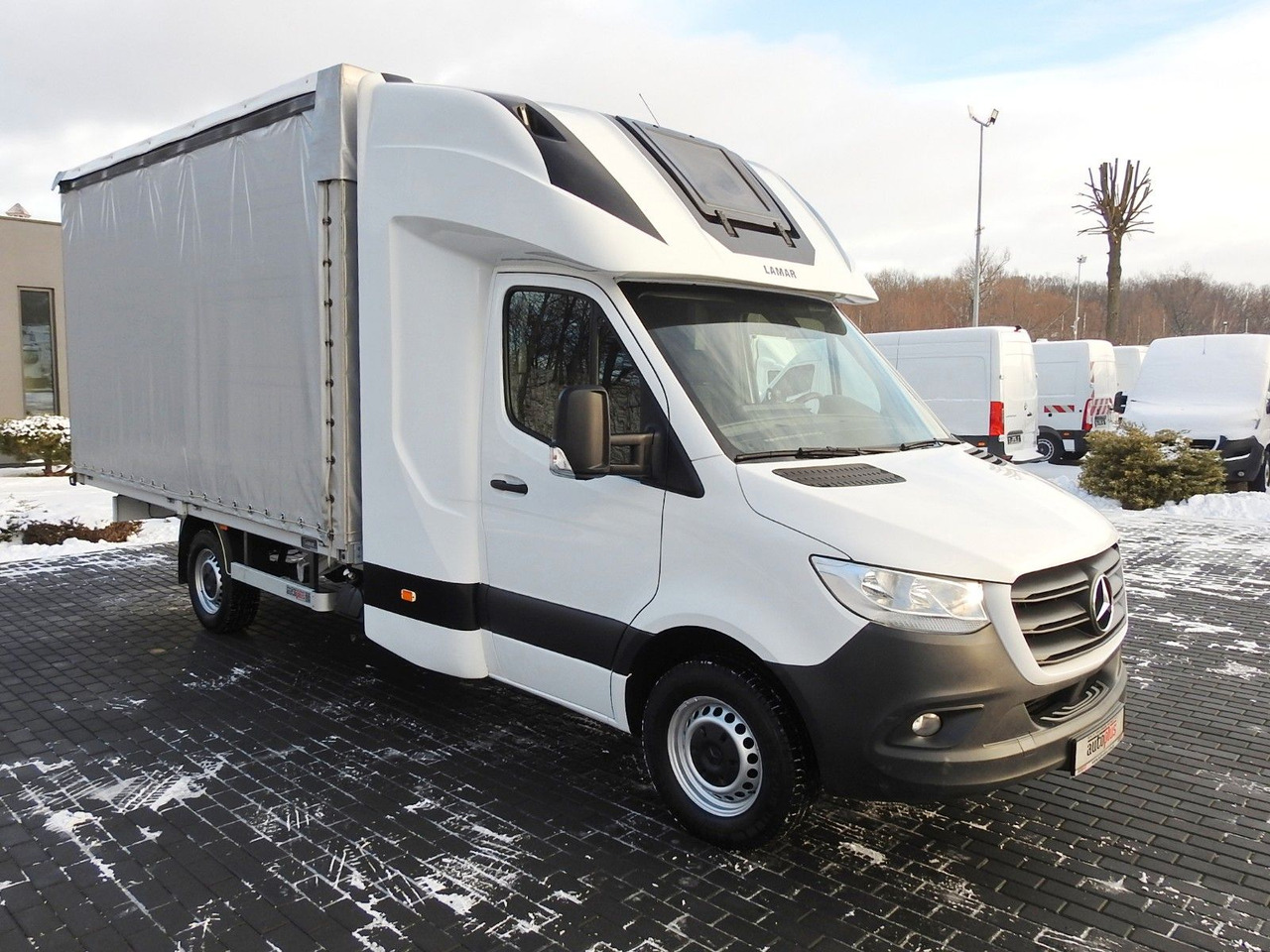 Mercedes-Benz SPRINTER 316 PRITSCHE PLANE 8 PALETTEN WEBASTO - شاحنة ستارة جانبية, الشاحنات الصغيرة كابينة مزدوجة: صورة 4 Mercedes-Benz SPRINTER 316 PRITSCHE PLANE 8 PALETTEN WEBASTO - شاحنة ستارة جانبية, الشاحنات الصغيرة كابينة مزدوجة: صورة 4