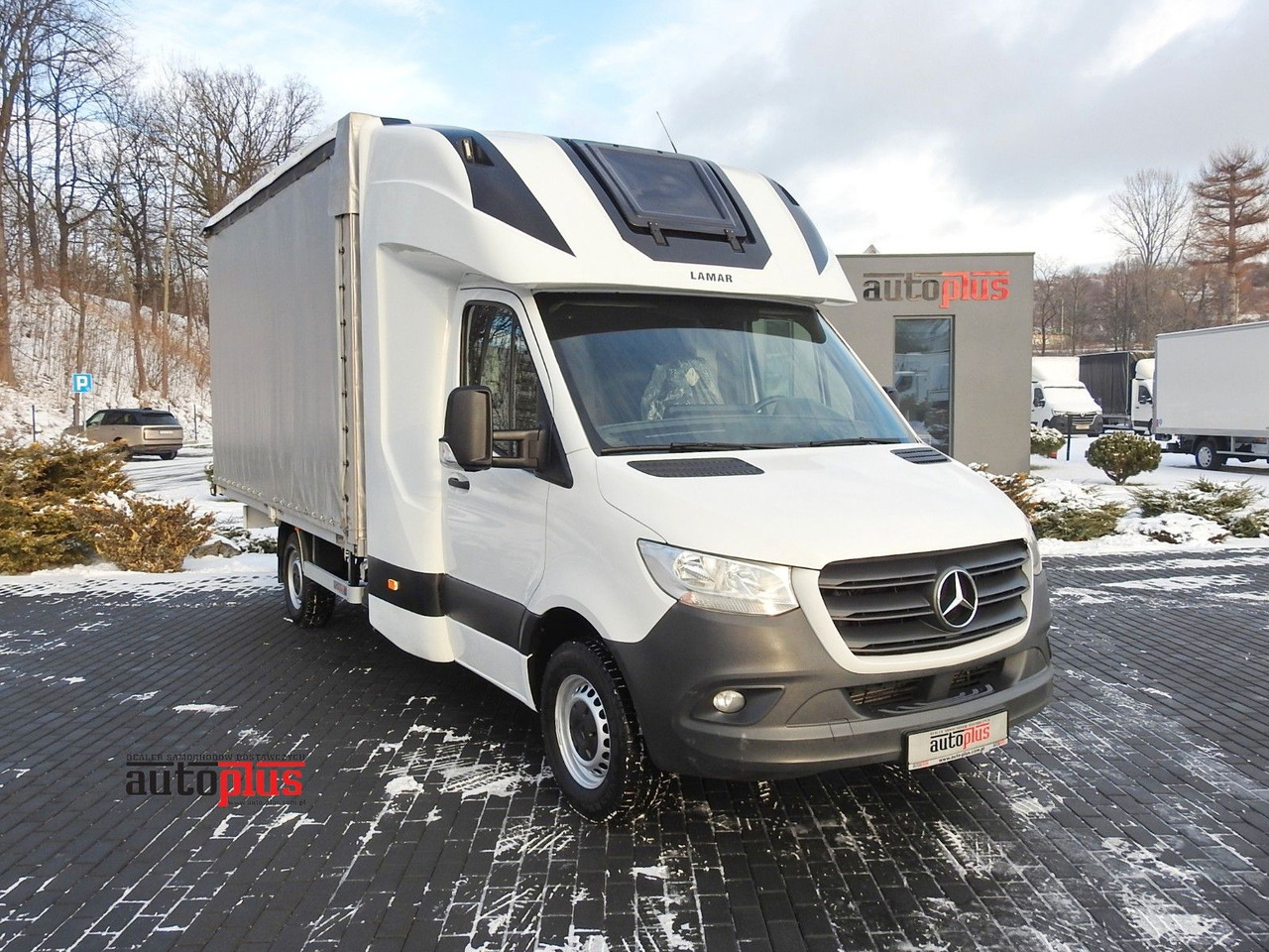 Mercedes-Benz SPRINTER 316 PRITSCHE PLANE 8 PALETTEN WEBASTO - شاحنة ستارة جانبية, الشاحنات الصغيرة كابينة مزدوجة: صورة 1 Mercedes-Benz SPRINTER 316 PRITSCHE PLANE 8 PALETTEN WEBASTO - شاحنة ستارة جانبية, الشاحنات الصغيرة كابينة مزدوجة: صورة 1