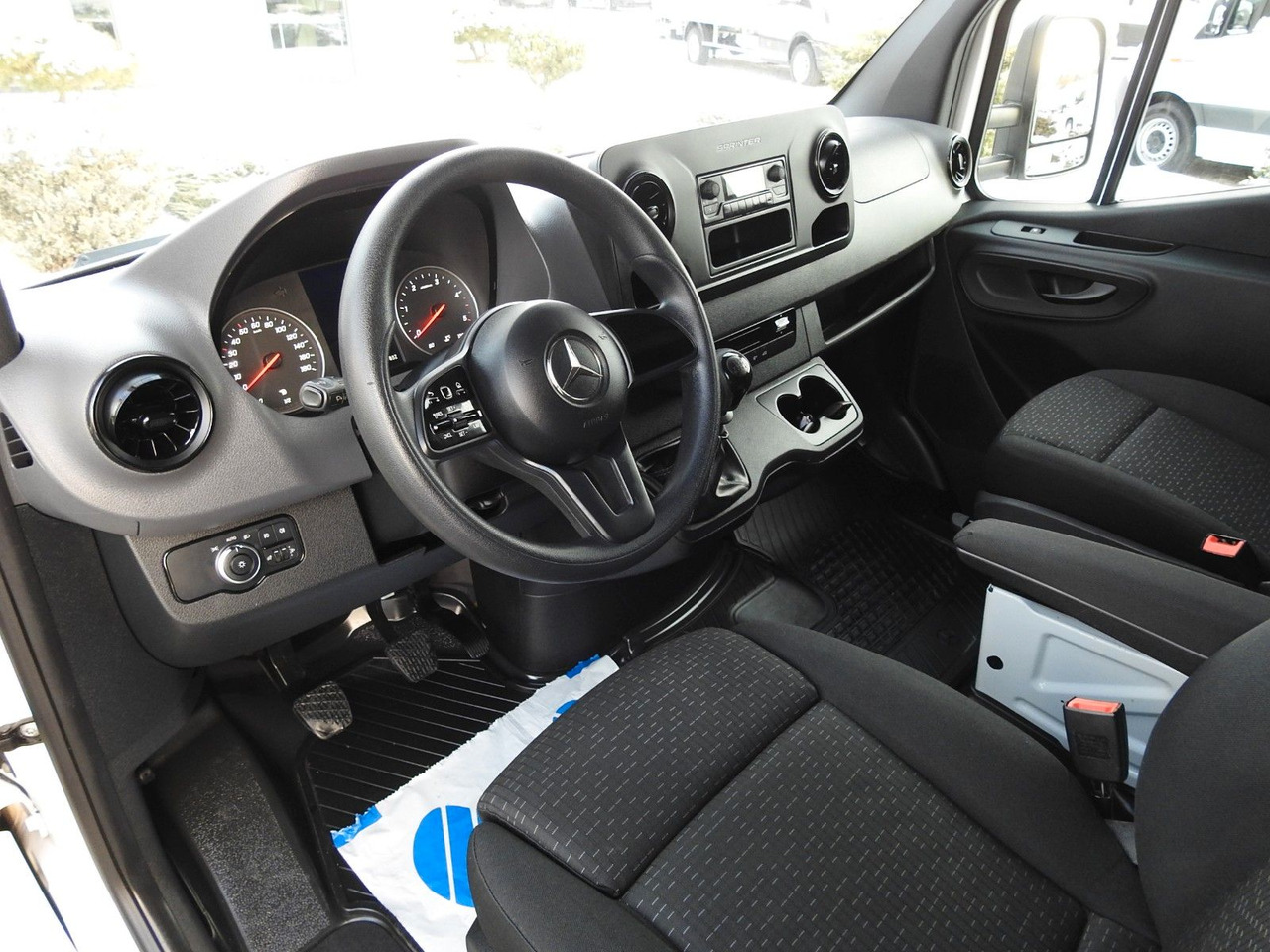 Mercedes-Benz SPRINTER 316 PRITSCHE PLANE 8 PALETTEN WEBASTO - شاحنة ستارة جانبية, الشاحنات الصغيرة كابينة مزدوجة: صورة 2 Mercedes-Benz SPRINTER 316 PRITSCHE PLANE 8 PALETTEN WEBASTO - شاحنة ستارة جانبية, الشاحنات الصغيرة كابينة مزدوجة: صورة 2