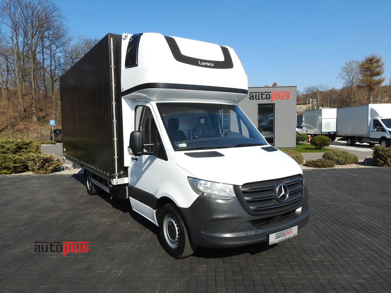Mercedes-Benz SPRINTER PRITSCHE PLANE 10 PALETTEN KLIMAANLAGE - شاحنة ستارة جانبية: صورة 1 Mercedes-Benz SPRINTER PRITSCHE PLANE 10 PALETTEN KLIMAANLAGE - شاحنة ستارة جانبية: صورة 1