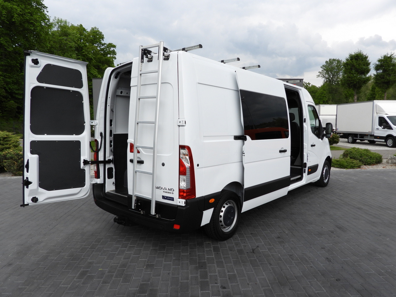 OPEL MOVANO  BOX DELIVERY VAN 7 SEATS CRUISE CONTROL LED LIGHTS AIR CONDITIONING  135HP - فان: صورة 3 OPEL MOVANO  BOX DELIVERY VAN 7 SEATS CRUISE CONTROL LED LIGHTS AIR CONDITIONING  135HP - فان: صورة 3