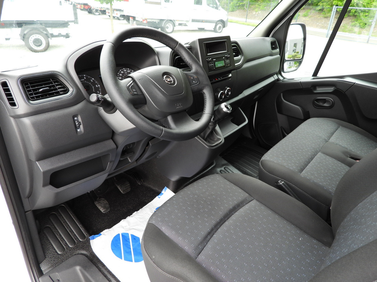 OPEL MOVANO  BOX DELIVERY VAN 7 SEATS CRUISE CONTROL LED LIGHTS AIR CONDITIONING  135HP - فان: صورة 2 OPEL MOVANO  BOX DELIVERY VAN 7 SEATS CRUISE CONTROL LED LIGHTS AIR CONDITIONING  135HP - فان: صورة 2