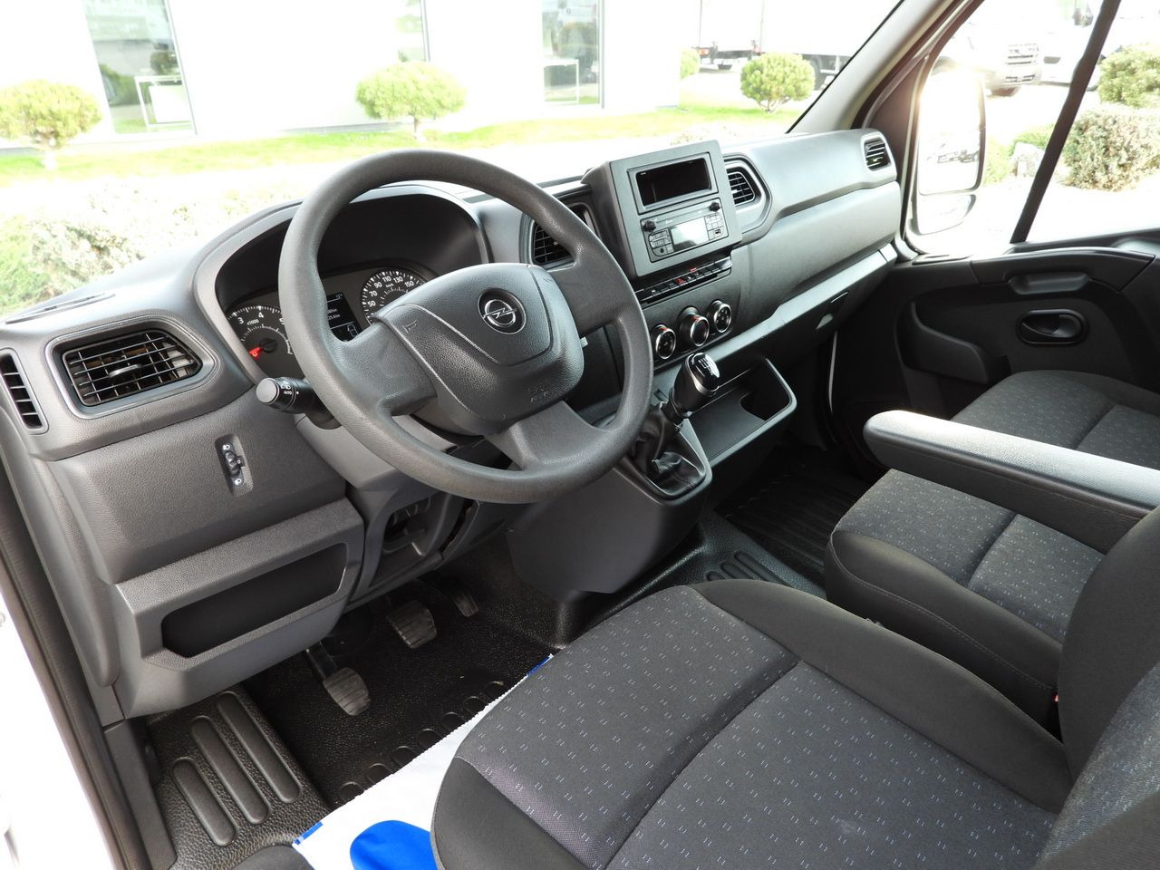 OPEL MOVANO BOX DELIVERY VAN 7 SEATS LED LIGHTS 135HP - فان: صورة 2 OPEL MOVANO BOX DELIVERY VAN 7 SEATS LED LIGHTS 135HP - فان: صورة 2