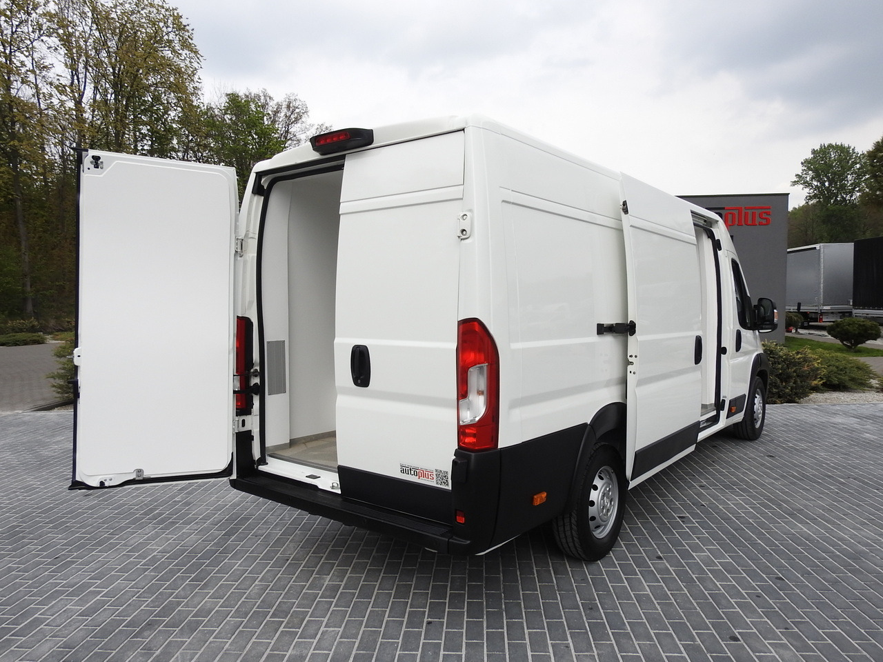 PEUGEOT BOXER REFRIGERATOR VAN 0*C CRUISE CONTROL NAVIGATION AIR CONDITIONING 135HP - شاحنة مُبرّدة للتوصيل: صورة 3 PEUGEOT BOXER REFRIGERATOR VAN 0*C CRUISE CONTROL NAVIGATION AIR CONDITIONING 135HP - شاحنة مُبرّدة للتوصيل: صورة 3