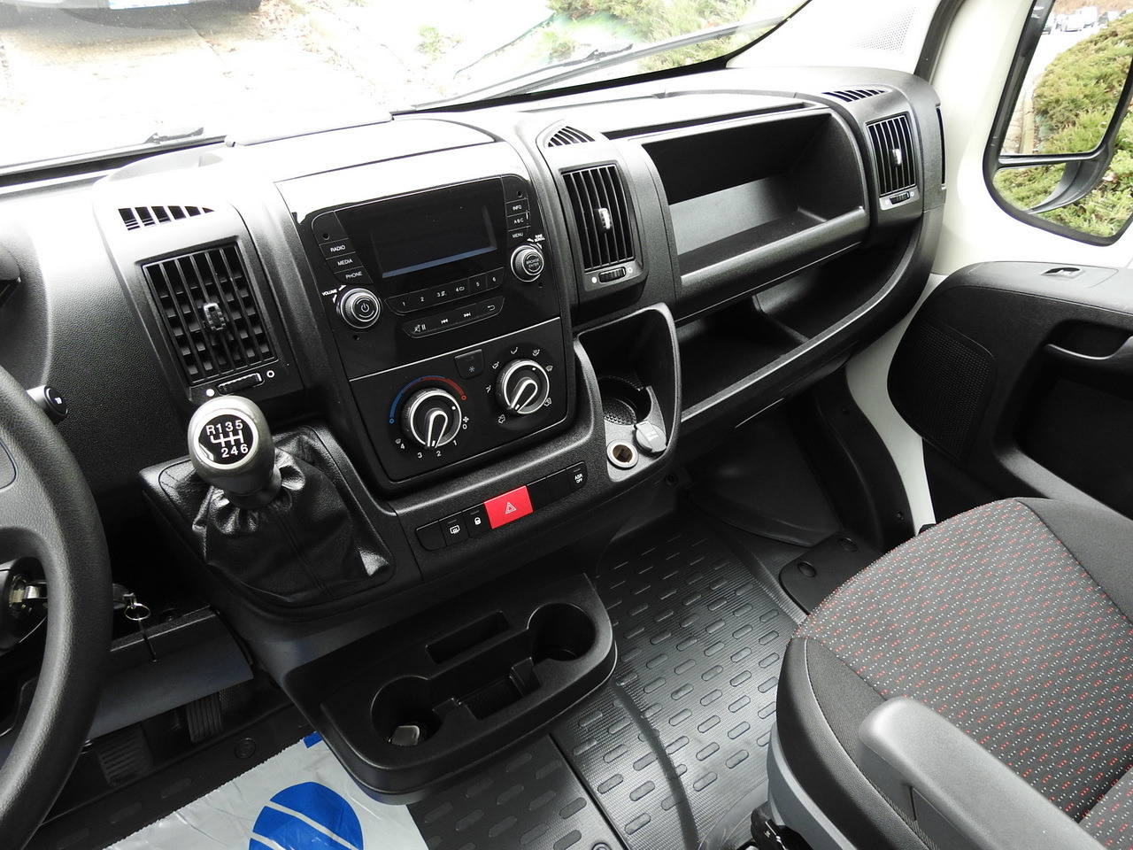 شاحنة مُبرّدة للتوصيل PEUGEOT BOXER REFRIGERATOR VAN -5*C TWO COMPARTMENTS CRUISE CONTROL AIR CONDITIONING  120HP: صورة 36