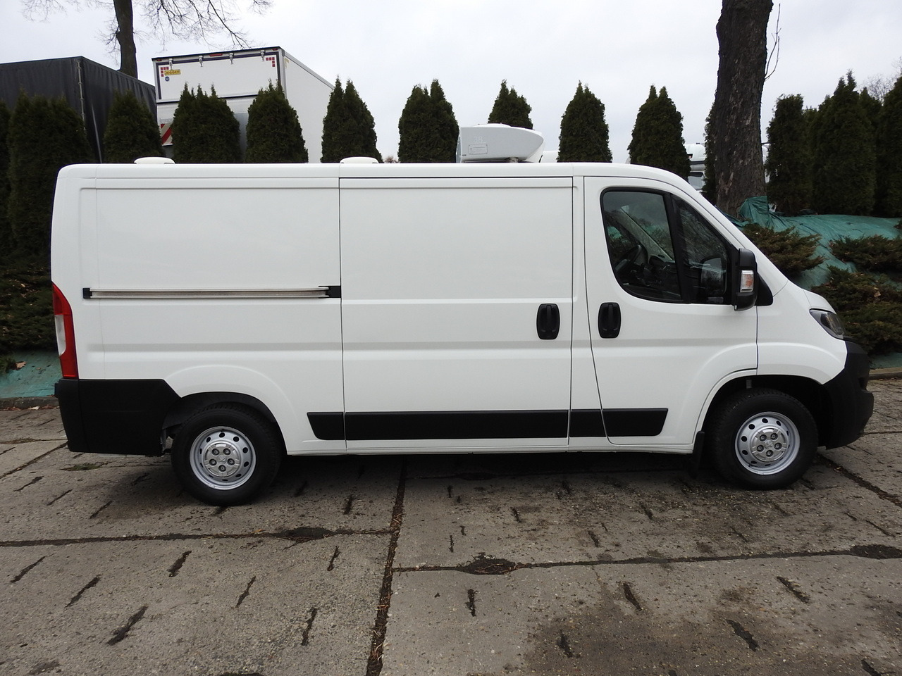 شاحنة مُبرّدة للتوصيل PEUGEOT BOXER REFRIGERATOR VAN -5*C TWO COMPARTMENTS CRUISE CONTROL AIR CONDITIONING  120HP: صورة 7