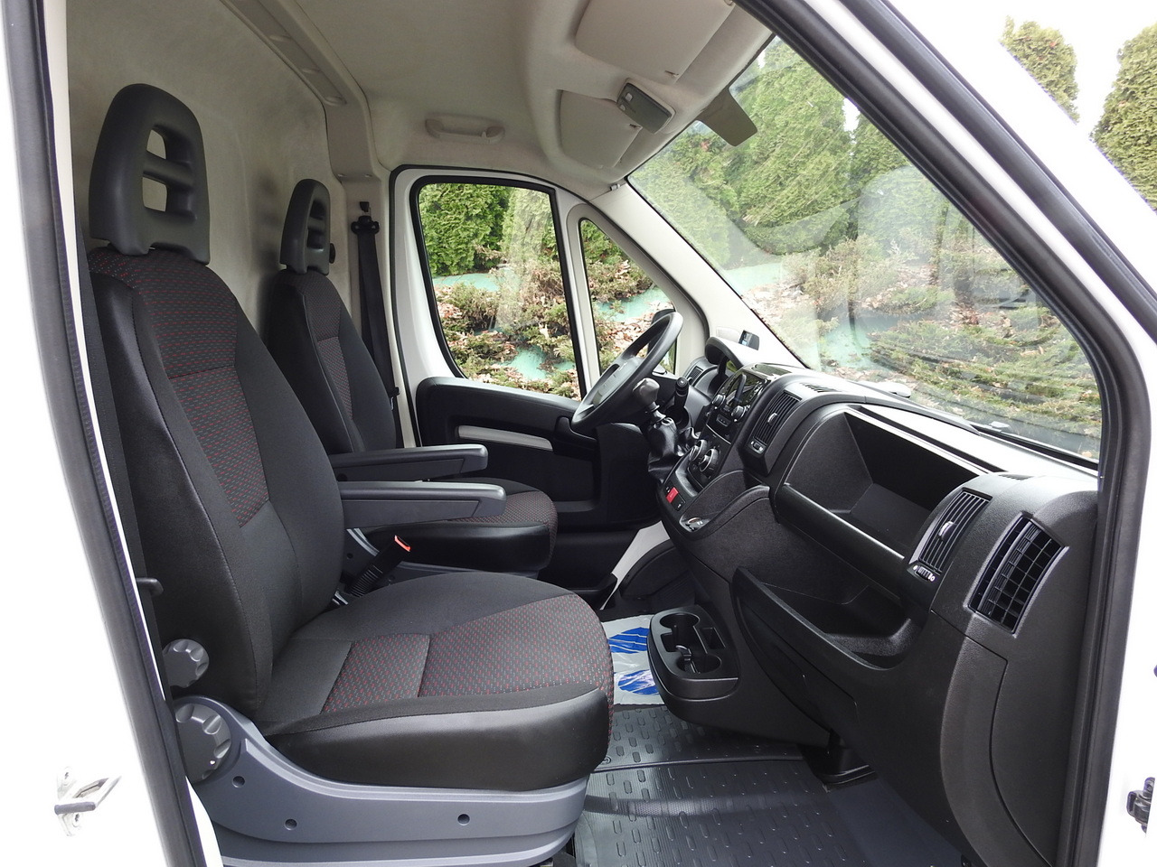 شاحنة مُبرّدة للتوصيل PEUGEOT BOXER REFRIGERATOR VAN -5*C TWO COMPARTMENTS CRUISE CONTROL AIR CONDITIONING  120HP: صورة 40