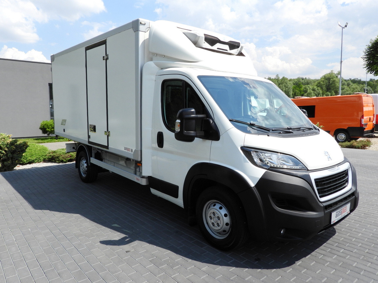 PEUGEOT BOXER REGRIGERATOR BOX 0*C 8 PALLETS CRUISE CONTROL LED LIGHTS AIR CONDITIONING 165HP - شاحنة مُبرّدة للتوصيل: صورة 4 PEUGEOT BOXER REGRIGERATOR BOX 0*C 8 PALLETS CRUISE CONTROL LED LIGHTS AIR CONDITIONING 165HP - شاحنة مُبرّدة للتوصيل: صورة 4
