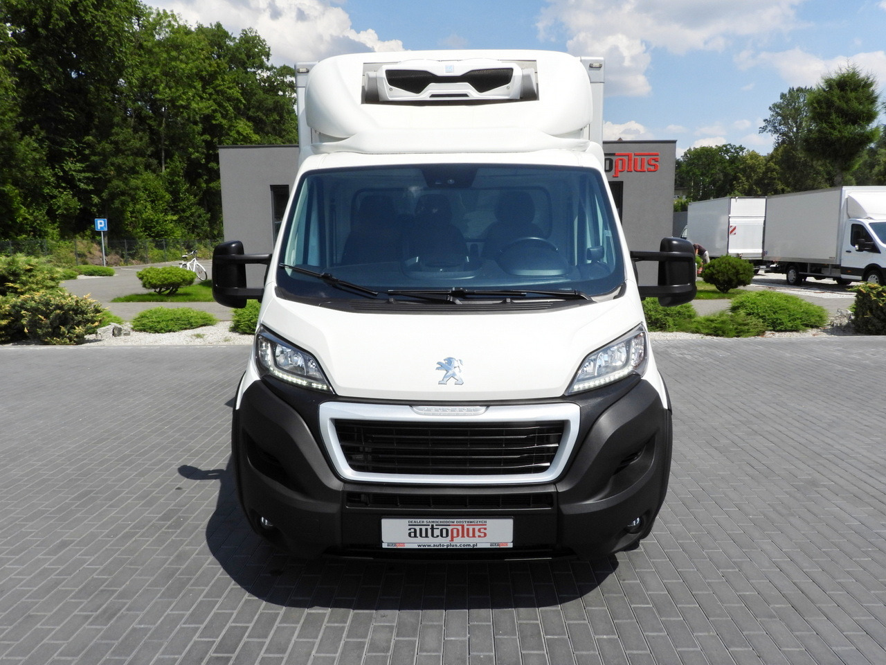 PEUGEOT BOXER REGRIGERATOR BOX 0*C 8 PALLETS CRUISE CONTROL LED LIGHTS AIR CONDITIONING 165HP - شاحنة مُبرّدة للتوصيل: صورة 5 PEUGEOT BOXER REGRIGERATOR BOX 0*C 8 PALLETS CRUISE CONTROL LED LIGHTS AIR CONDITIONING 165HP - شاحنة مُبرّدة للتوصيل: صورة 5
