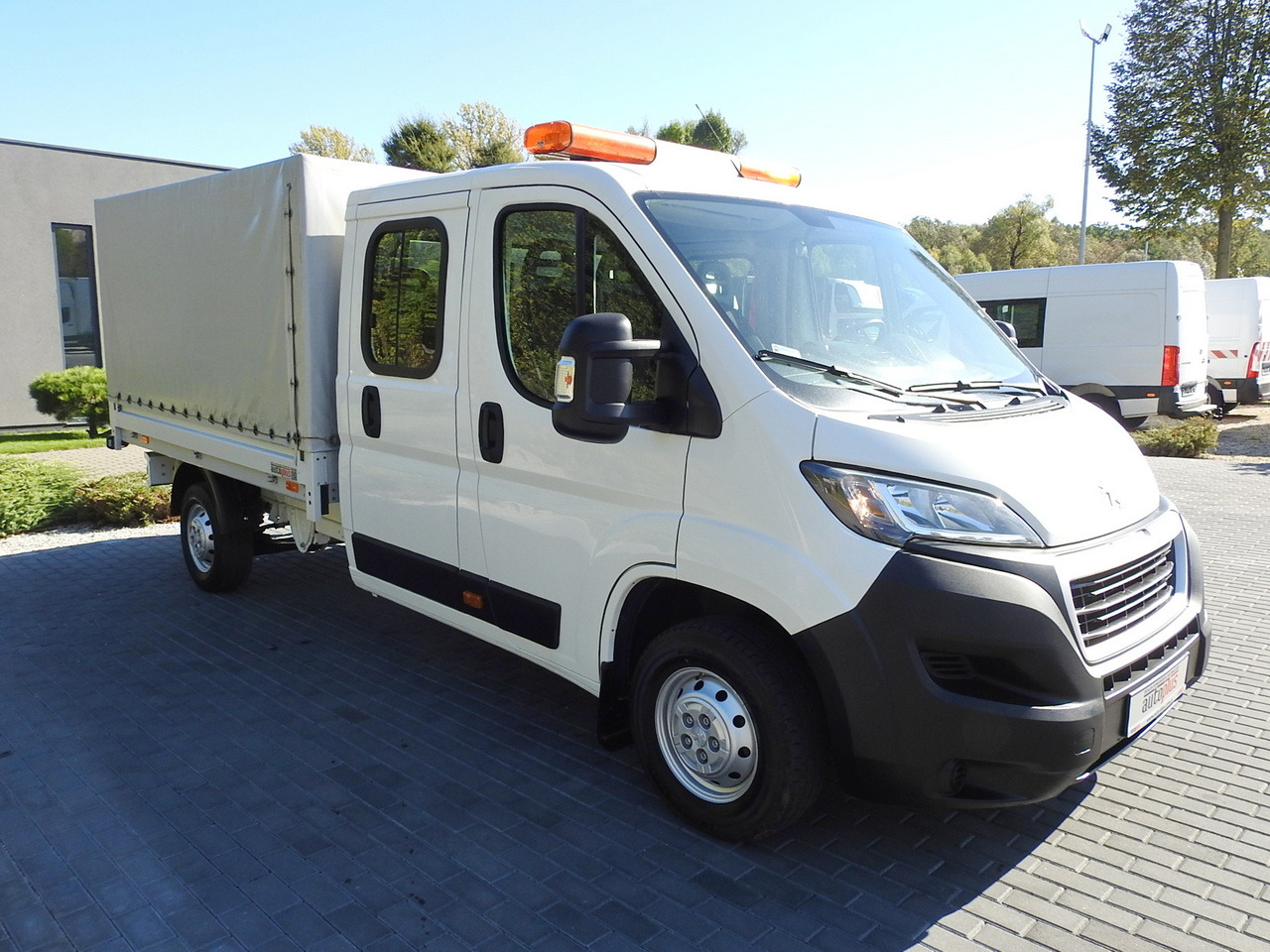 PEUGEOT BOXER STAKE BODY DOUBLE CABIN DOKA 7 SEATS AIR CONDITIONING 140HP - الشاحنات الصغيرة كابينة مزدوجة: صورة 4 PEUGEOT BOXER STAKE BODY DOUBLE CABIN DOKA 7 SEATS AIR CONDITIONING 140HP - الشاحنات الصغيرة كابينة مزدوجة: صورة 4