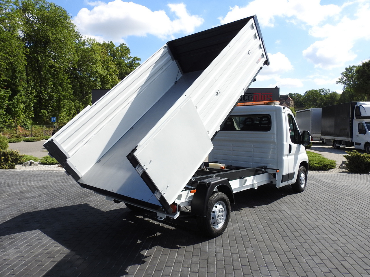 PEUGEOT BOXER THREE-WAY TIPPER AIR CONDITIONING 130HP - قلاب صغير: صورة 3 PEUGEOT BOXER THREE-WAY TIPPER AIR CONDITIONING 130HP - قلاب صغير: صورة 3