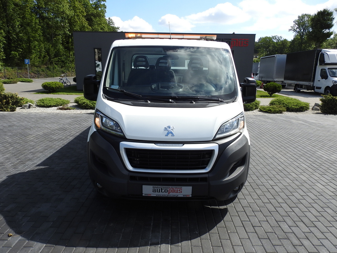 PEUGEOT BOXER THREE-WAY TIPPER AIR CONDITIONING 130HP - شاحنة قلاب: صورة 5 PEUGEOT BOXER THREE-WAY TIPPER AIR CONDITIONING 130HP - شاحنة قلاب: صورة 5