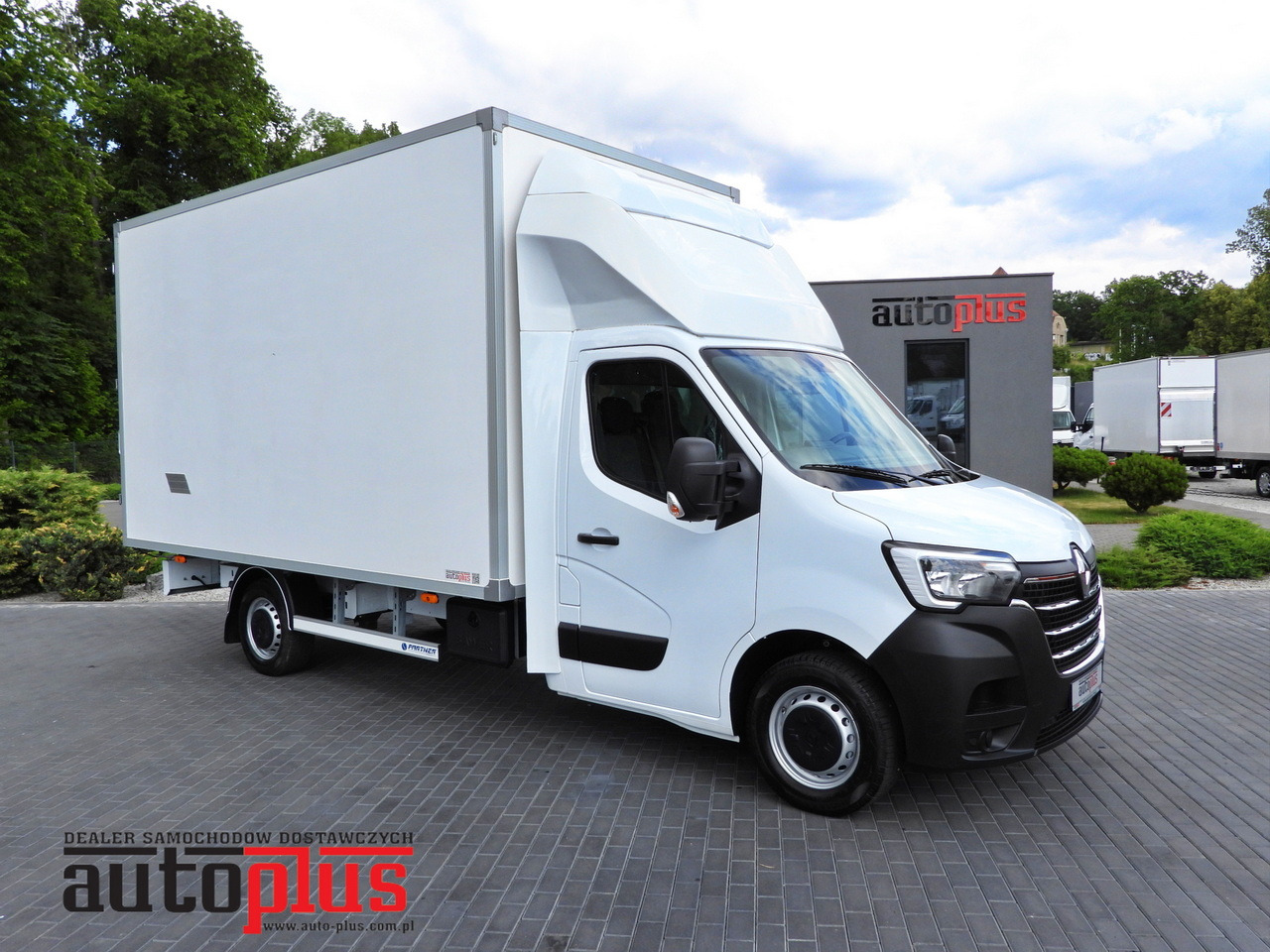RENAULT MASTER BOX 8 PALLETS CRUISE CONTROL LED LIGHTS AIR CONDITIONING 165HP - شاحنة مغلقة الصندوق: صورة 1 RENAULT MASTER BOX 8 PALLETS CRUISE CONTROL LED LIGHTS AIR CONDITIONING 165HP - شاحنة مغلقة الصندوق: صورة 1