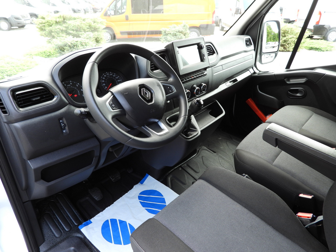 RENAULT MASTER BOX 8 PALLETS CRUISE CONTROL LED LIGHTS AIR CONDITIONING 165HP - شاحنة مغلقة الصندوق: صورة 2 RENAULT MASTER BOX 8 PALLETS CRUISE CONTROL LED LIGHTS AIR CONDITIONING 165HP - شاحنة مغلقة الصندوق: صورة 2