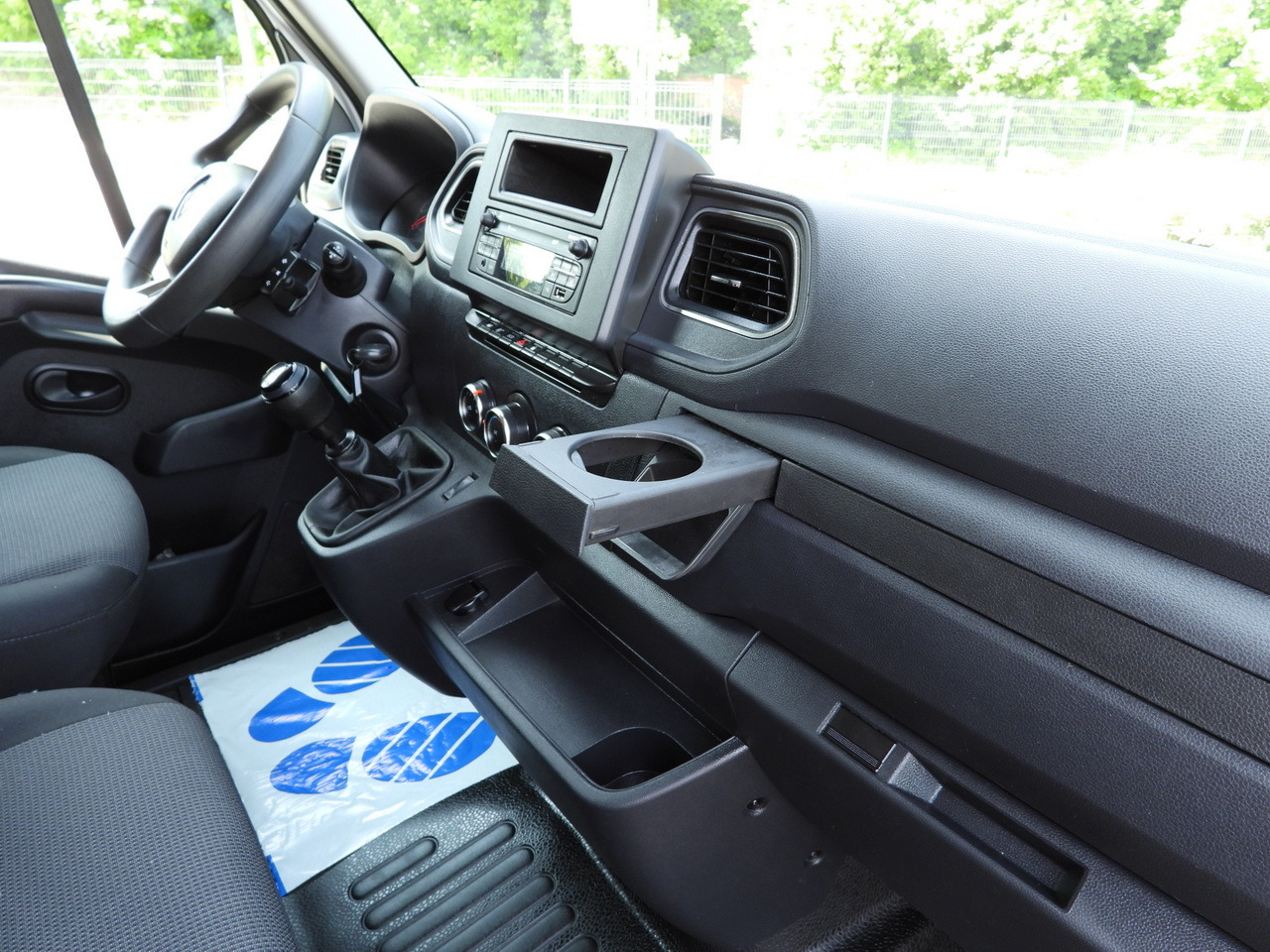 شاحنة مغلقة الصندوق RENAULT MASTER  BOX LIFT 8 PALLETS CRUISE CONTROL LED LIGHTS AIR CONDITIONING  165HP: صورة 39