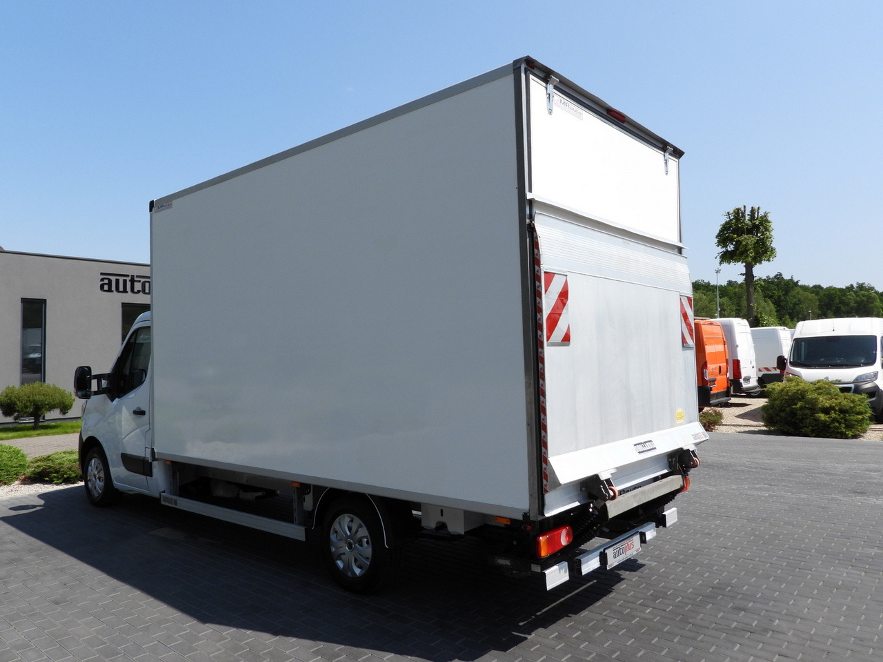 شاحنة مغلقة الصندوق RENAULT MASTER  BOX LIFT 8 PALLETS CRUISE CONTROL LED LIGHTS AIR CONDITIONING  165HP: صورة 10
