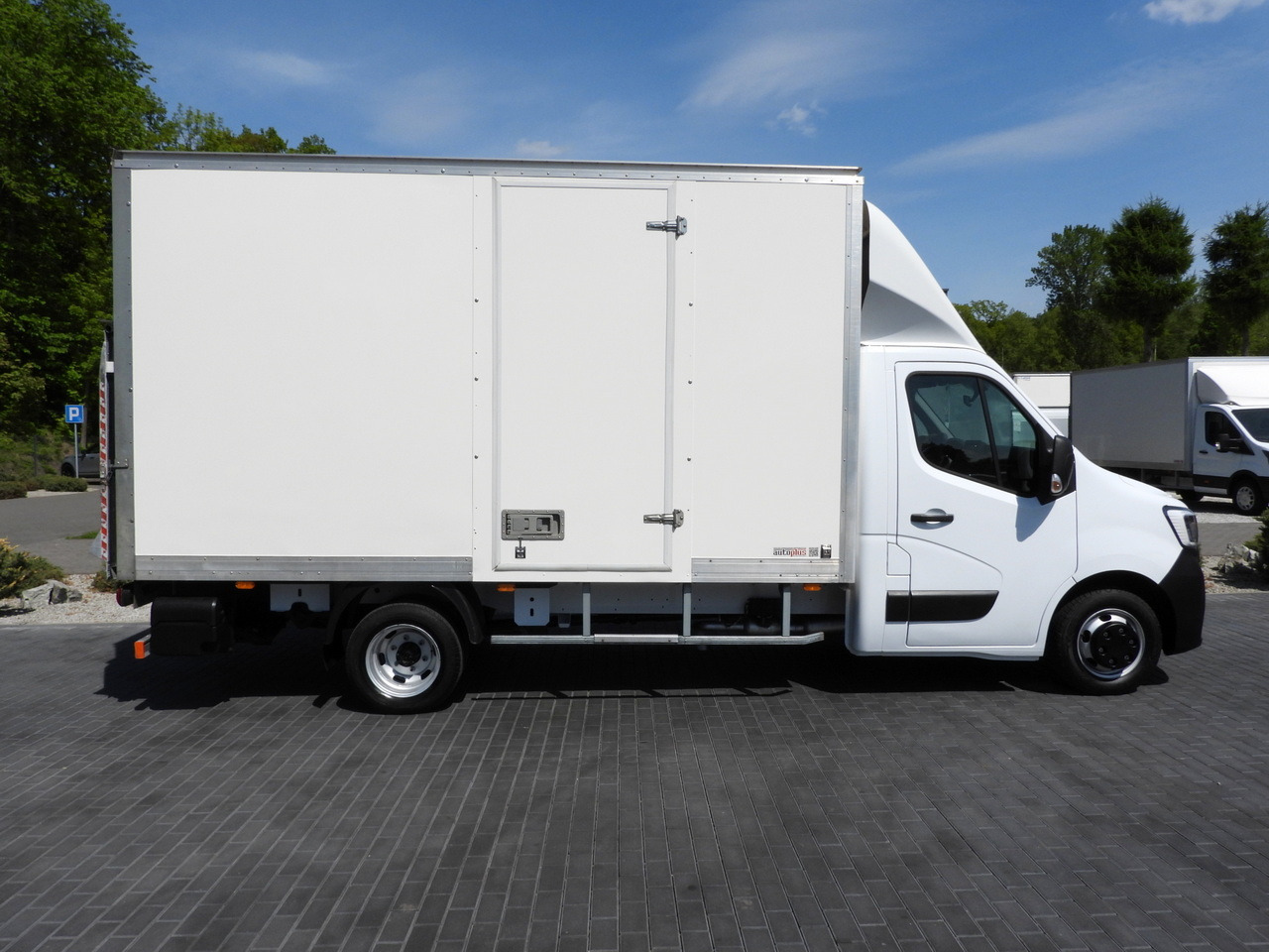شاحنة مغلقة الصندوق RENAULT MASTER  BOX LIFT 8 PALLETS CRUISE CONTROL NAVIGATION LED LIGHTS TWIN WHEELS AIR CONDITIONING  145HP: صورة 7