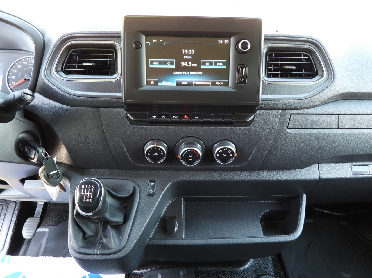 شاحنة مغلقة الصندوق RENAULT MASTER  BOX LIFT 8 PALLETS CRUISE CONTROL NAVIGATION LED LIGHTS TWIN WHEELS AIR CONDITIONING  145HP: صورة 33