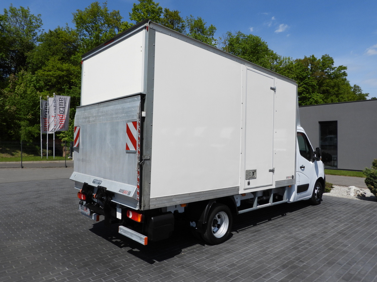 شاحنة مغلقة الصندوق RENAULT MASTER  BOX LIFT 8 PALLETS CRUISE CONTROL NAVIGATION LED LIGHTS TWIN WHEELS AIR CONDITIONING  145HP: صورة 14