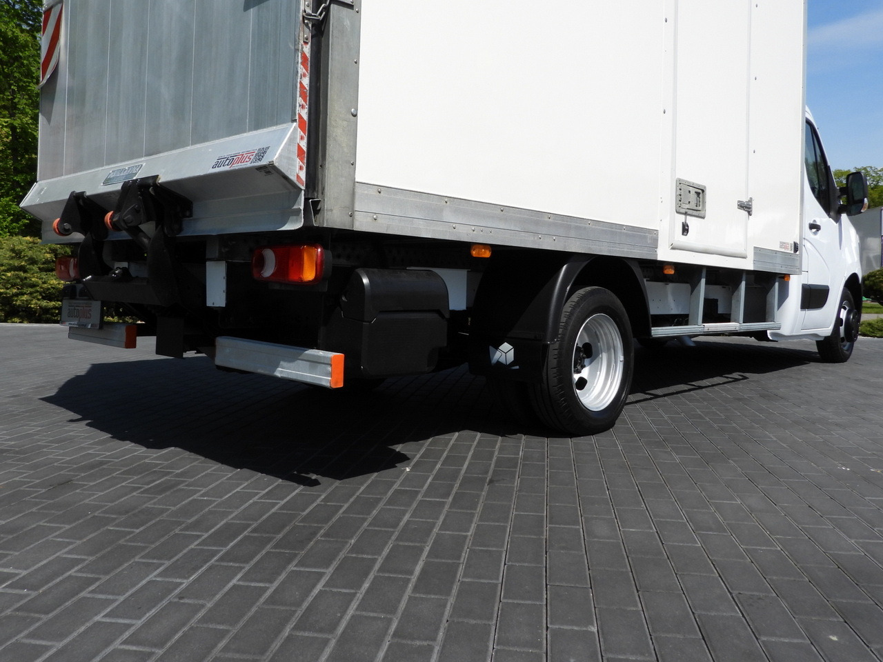 شاحنة مغلقة الصندوق RENAULT MASTER  BOX LIFT 8 PALLETS CRUISE CONTROL NAVIGATION LED LIGHTS TWIN WHEELS AIR CONDITIONING  145HP: صورة 24