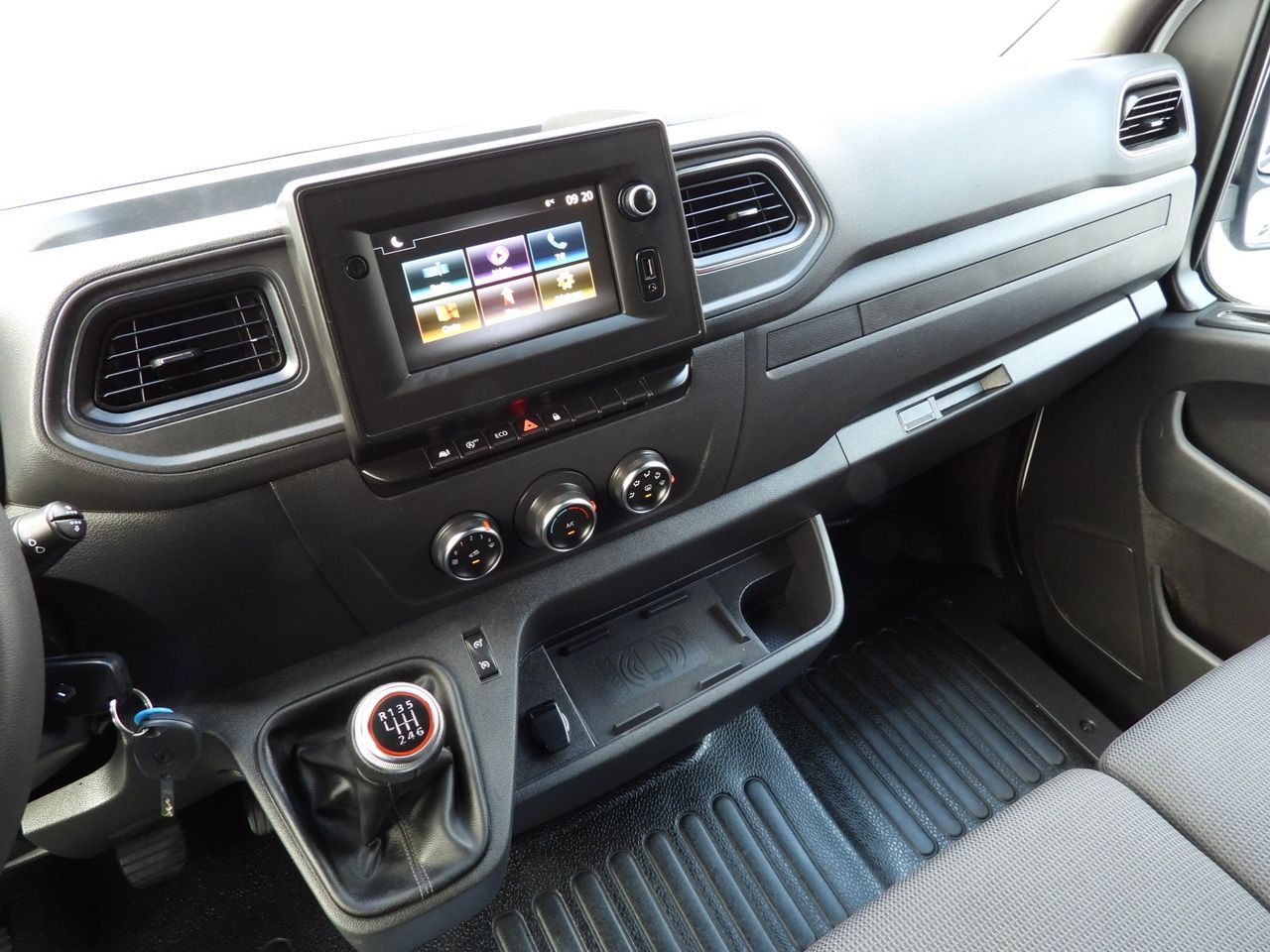 شاحنة مُبرّدة للتوصيل RENAULT MASTER REFRIGERATOR VAN -10*C POWER SUPPLY 230V CRUISE CONTROL NAVIGATION LED LIGHTS AIR CONDITIONING 150HP: صورة 38 شاحنة مُبرّدة للتوصيل RENAULT MASTER REFRIGERATOR VAN -10*C POWER SUPPLY 230V CRUISE CONTROL NAVIGATION LED LIGHTS AIR CONDITIONING 150HP: صورة 38