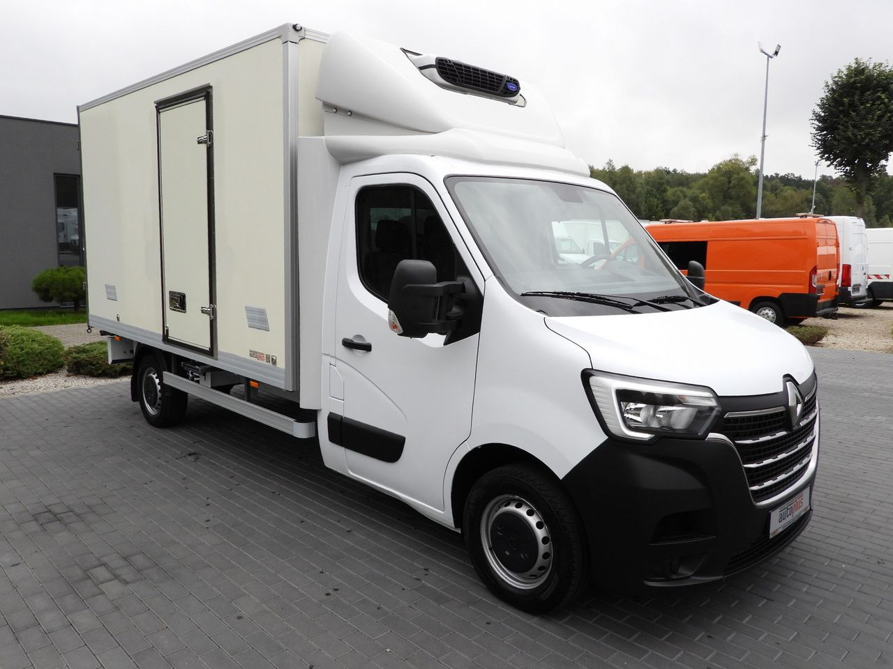 RENAULT MASTER REGRIGERATOR BOX 0*C LED LIGHTS AIR CONDITIONING 165HP - شاحنة مُبرّدة للتوصيل: صورة 4 RENAULT MASTER REGRIGERATOR BOX 0*C LED LIGHTS AIR CONDITIONING 165HP - شاحنة مُبرّدة للتوصيل: صورة 4