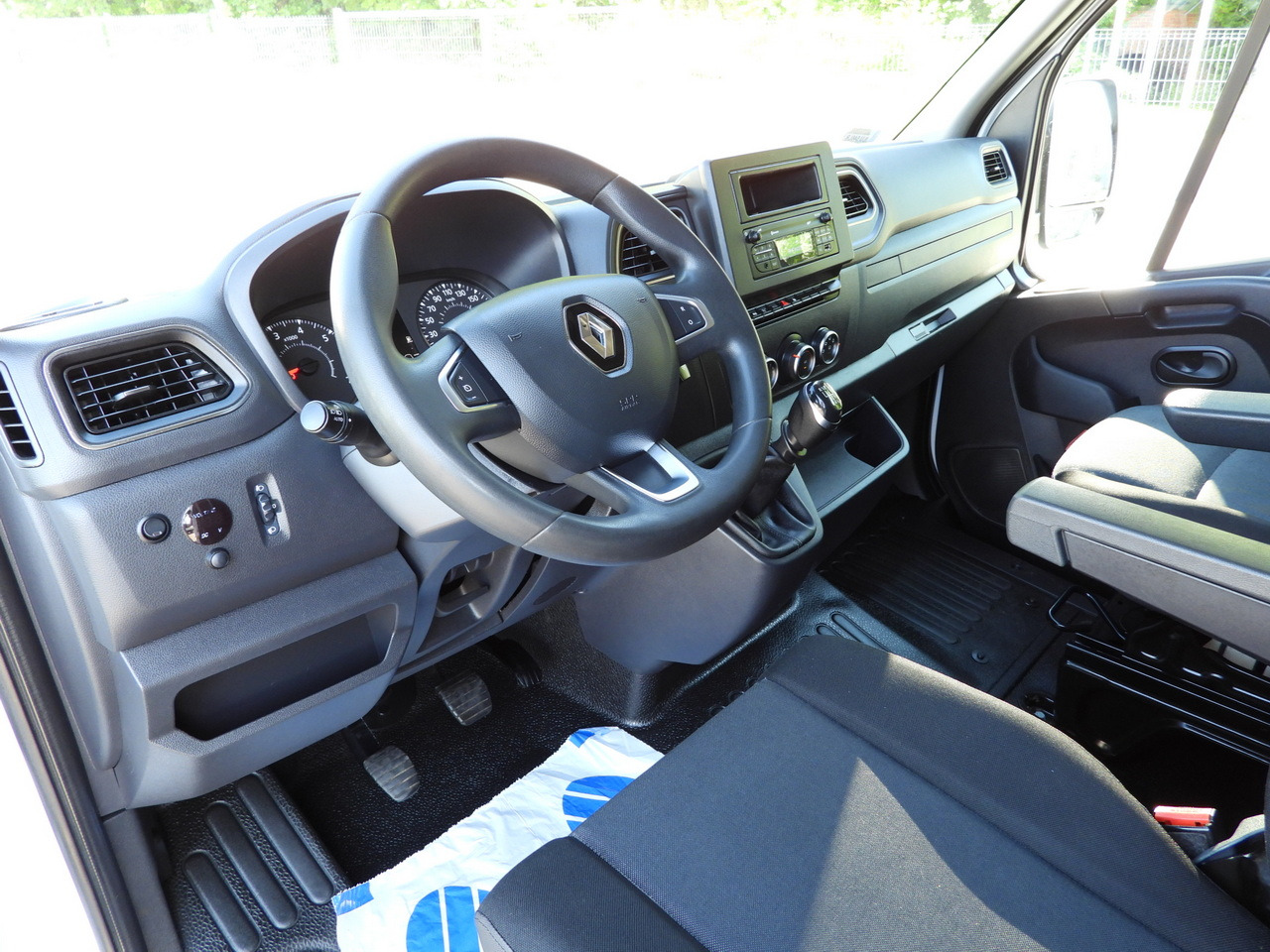 RENAULT MASTER TARPAULIN 10 PALLETS WEBASTO CRUISE CONTROL LED LIGHTS PNEUMATICS AIR CONDITIONING 165HP - شاحنة ستارة جانبية: صورة 2 RENAULT MASTER TARPAULIN 10 PALLETS WEBASTO CRUISE CONTROL LED LIGHTS PNEUMATICS AIR CONDITIONING 165HP - شاحنة ستارة جانبية: صورة 2