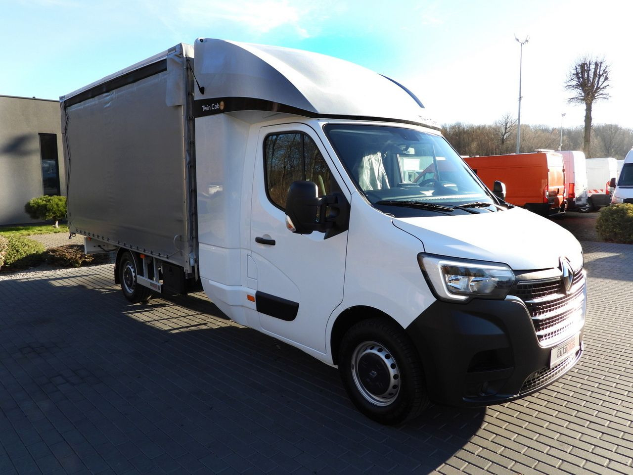 RENAULT MASTER TARPAULIN 8 PALLETS WEBASTO CRUISE CONTROL LED LIGHTS AIR CONDITIONING 165HP - شاحنة ستارة جانبية: صورة 4 RENAULT MASTER TARPAULIN 8 PALLETS WEBASTO CRUISE CONTROL LED LIGHTS AIR CONDITIONING 165HP - شاحنة ستارة جانبية: صورة 4