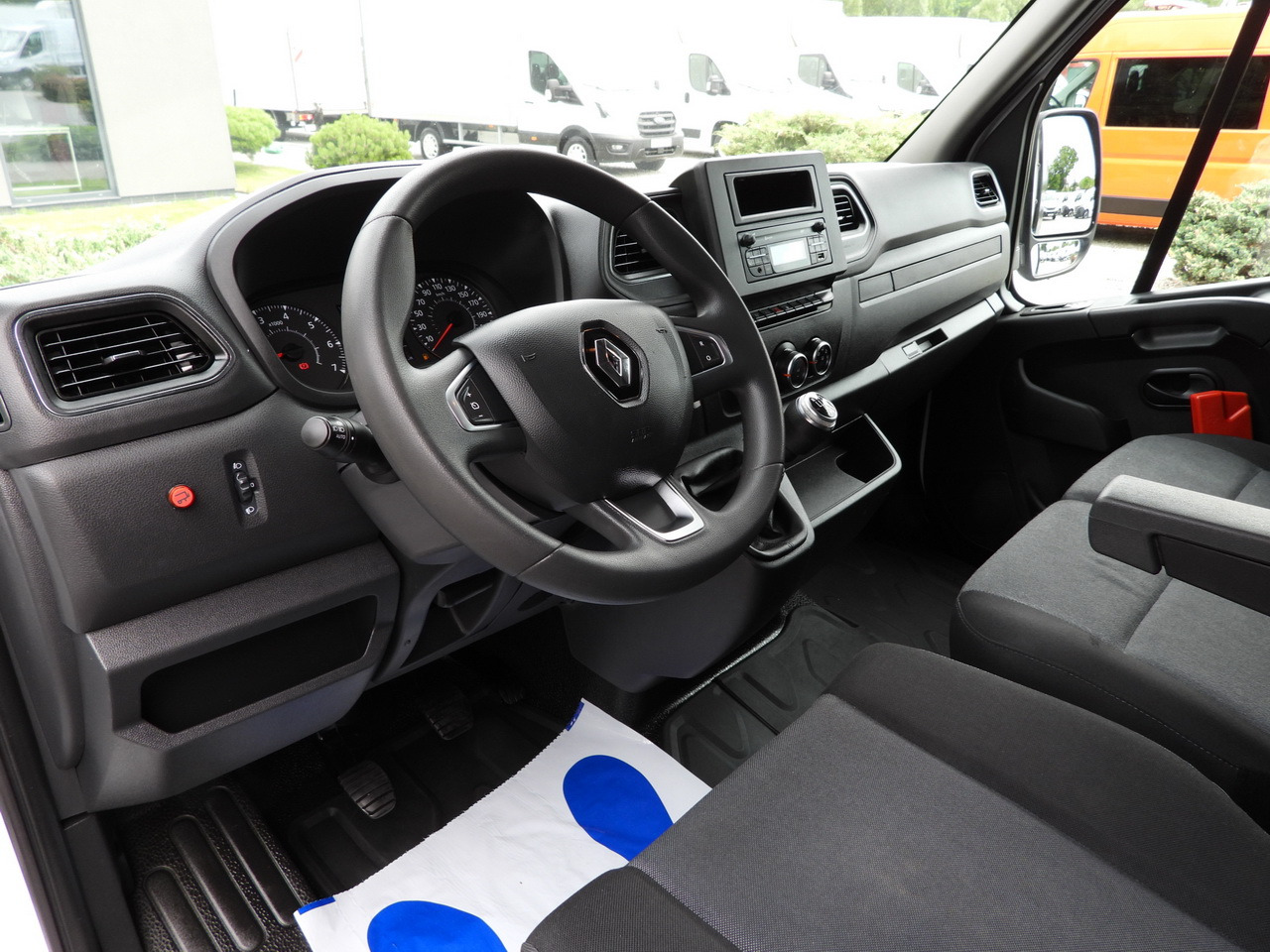 RENAULT MASTER TARPAULIN LIFT 9 PALLETS WEBASTO CRUISE CONTROL LED LIGHTS PNEUMATICS AIR CONDITIONING 165HP - شاحنة ستارة جانبية: صورة 2 RENAULT MASTER TARPAULIN LIFT 9 PALLETS WEBASTO CRUISE CONTROL LED LIGHTS PNEUMATICS AIR CONDITIONING 165HP - شاحنة ستارة جانبية: صورة 2