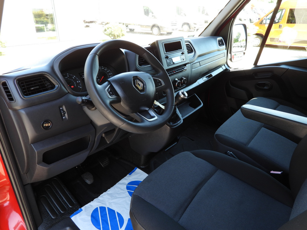 RENAULT MASTER TARPAULIN WEBASTO CRUISE CONTROL LED LIGHTS PNEUMATICS AIR CONDITIONING 165HP - شاحنة ستارة جانبية: صورة 2 RENAULT MASTER TARPAULIN WEBASTO CRUISE CONTROL LED LIGHTS PNEUMATICS AIR CONDITIONING 165HP - شاحنة ستارة جانبية: صورة 2
