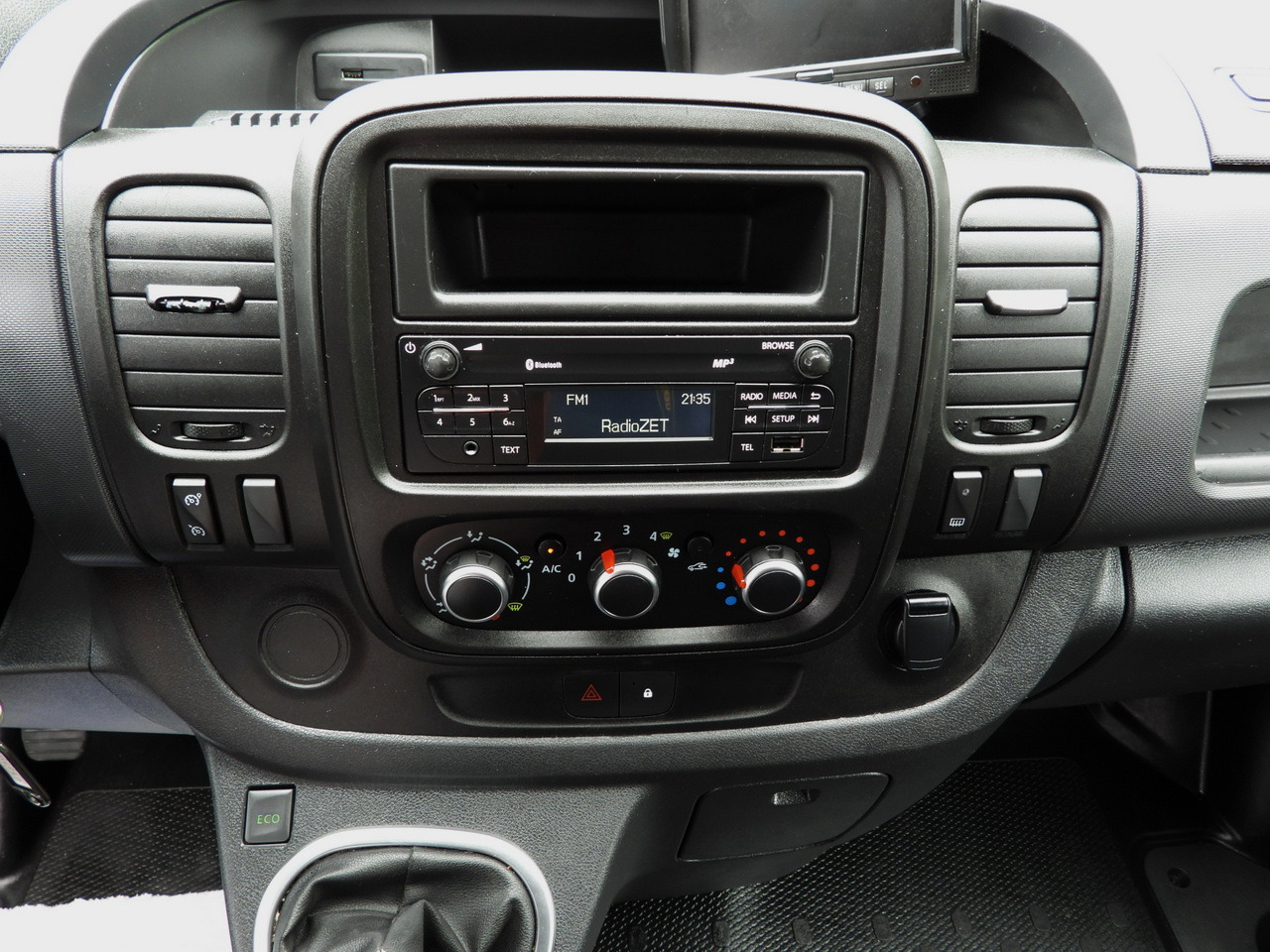 شاحنة مُبرّدة للتوصيل RENAULT TRAFIC REFRIGERATOR VAN -5*C POWER SUPPLY 230V CRUISE CONTROL LED LIGHTS AIR CONDITIONING  120HP: صورة 38
