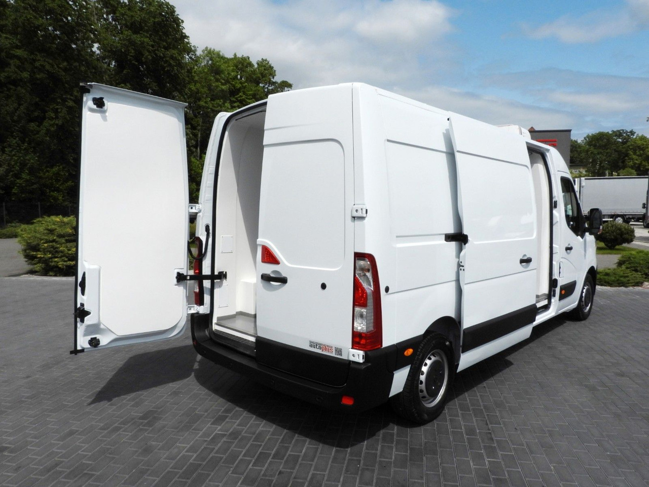 Renault MASTER KÜHLKASTENWAGEN -5*C TEMPOMAT NAVIGATION - شاحنة مُبرّدة للتوصيل: صورة 3 Renault MASTER KÜHLKASTENWAGEN -5*C TEMPOMAT NAVIGATION - شاحنة مُبرّدة للتوصيل: صورة 3