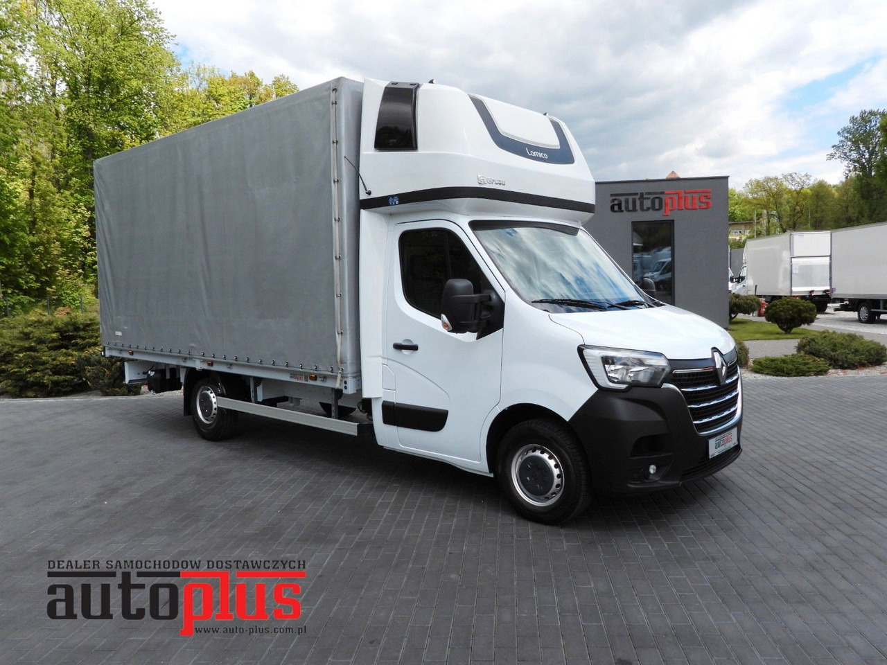 Renault MASTER PRITSCHE PLANE 10 PALETTEN TEMPOMAT A/C - شاحنة ستارة جانبية: صورة 1 Renault MASTER PRITSCHE PLANE 10 PALETTEN TEMPOMAT A/C - شاحنة ستارة جانبية: صورة 1