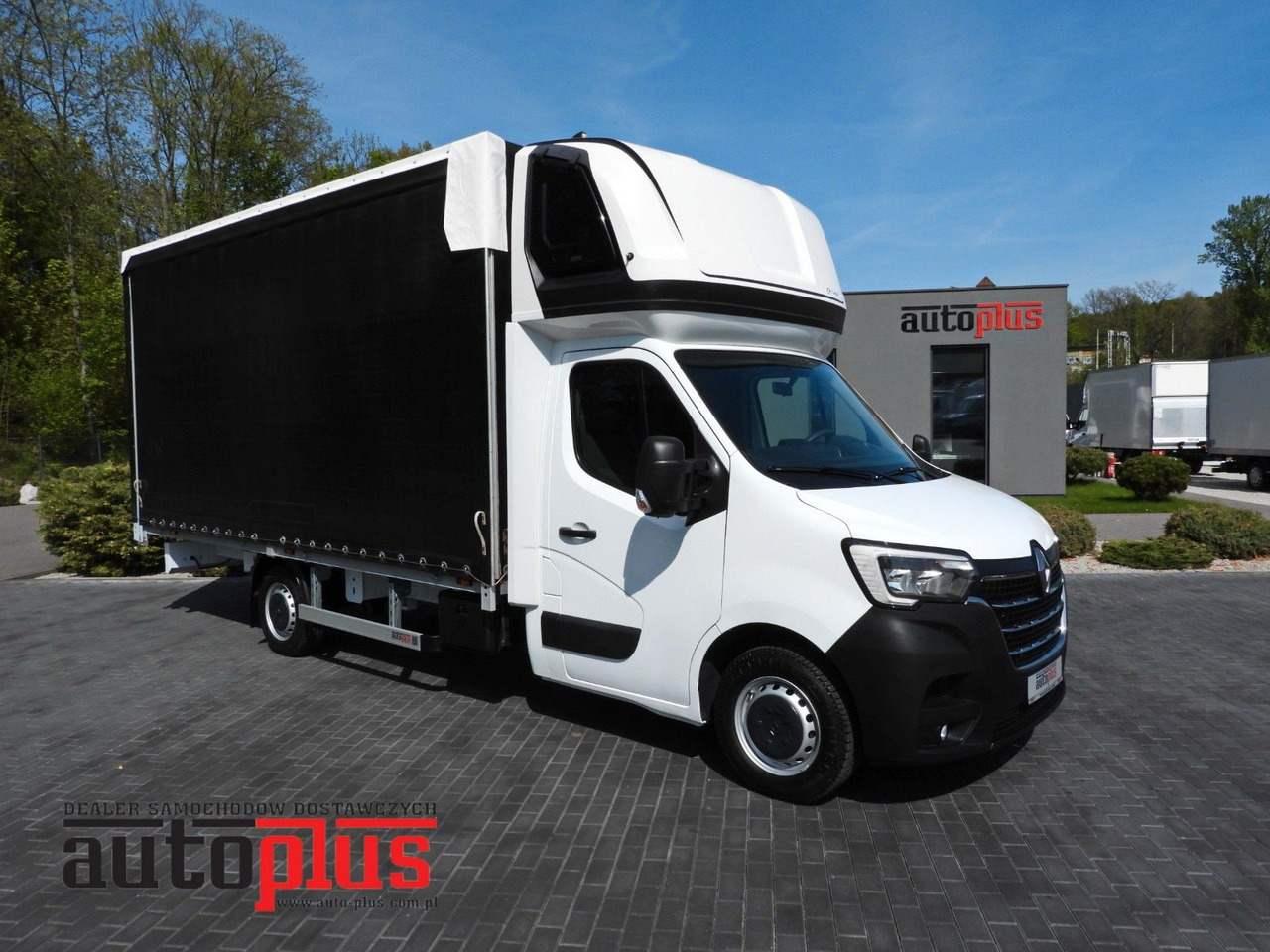 Renault MASTER PRITSCHE PLANE 10 PALETTEN WEBASTO A/C - شاحنة ستارة جانبية: صورة 1 Renault MASTER PRITSCHE PLANE 10 PALETTEN WEBASTO A/C - شاحنة ستارة جانبية: صورة 1