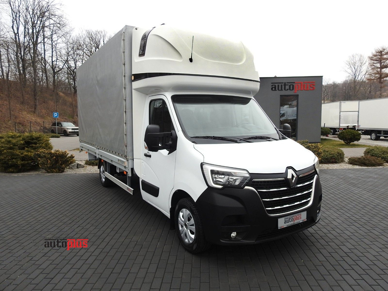 Renault MASTER PRITSCHE PLANE 10 PALETTEN WEBASTO A/C - شاحنة ستارة جانبية: صورة 1 Renault MASTER PRITSCHE PLANE 10 PALETTEN WEBASTO A/C - شاحنة ستارة جانبية: صورة 1